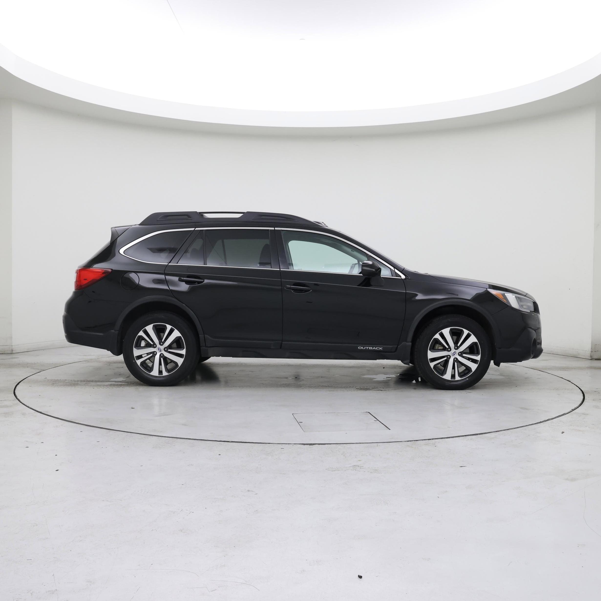 Thumbnail: 2018 Subaru Outback - 7