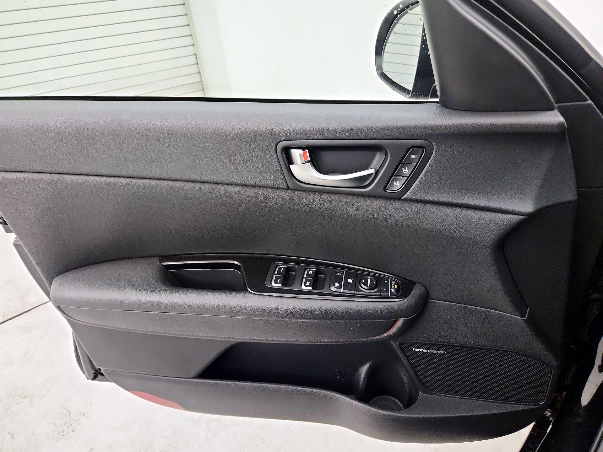 Thumbnail: 2020 Kia Optima - 12