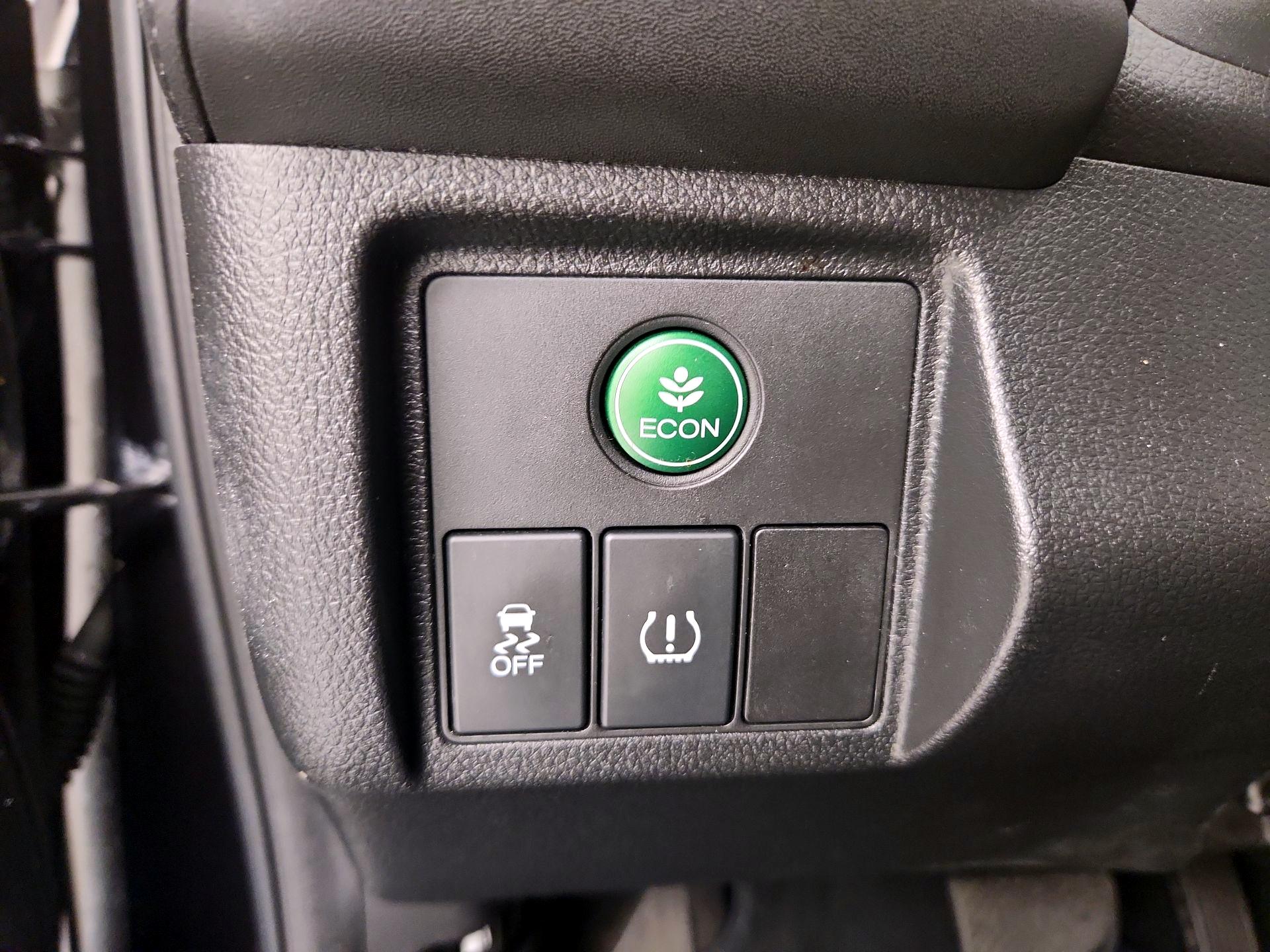 Thumbnail: 2016 Honda HR-V - 13