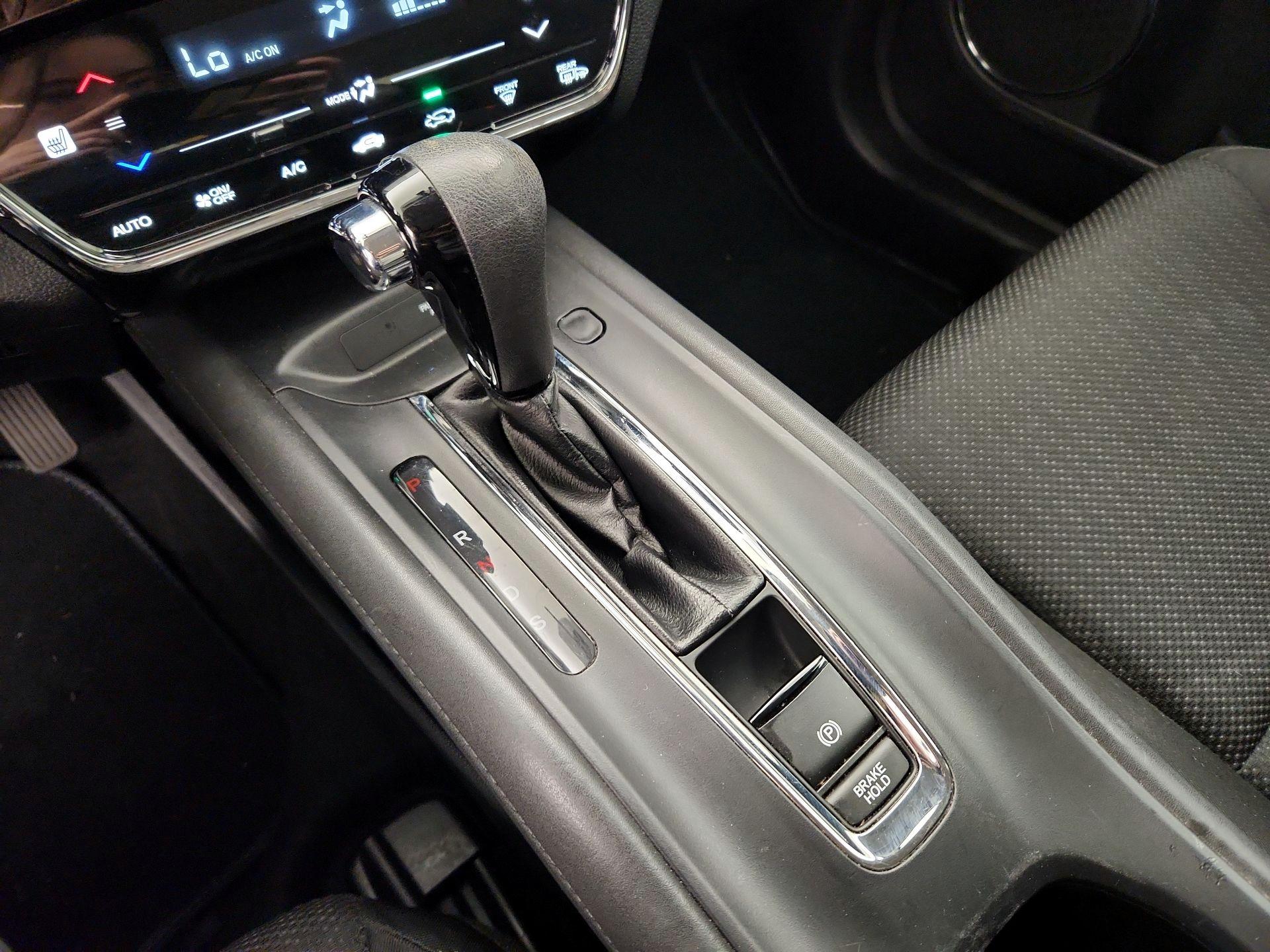 Thumbnail: 2016 Honda HR-V - 17
