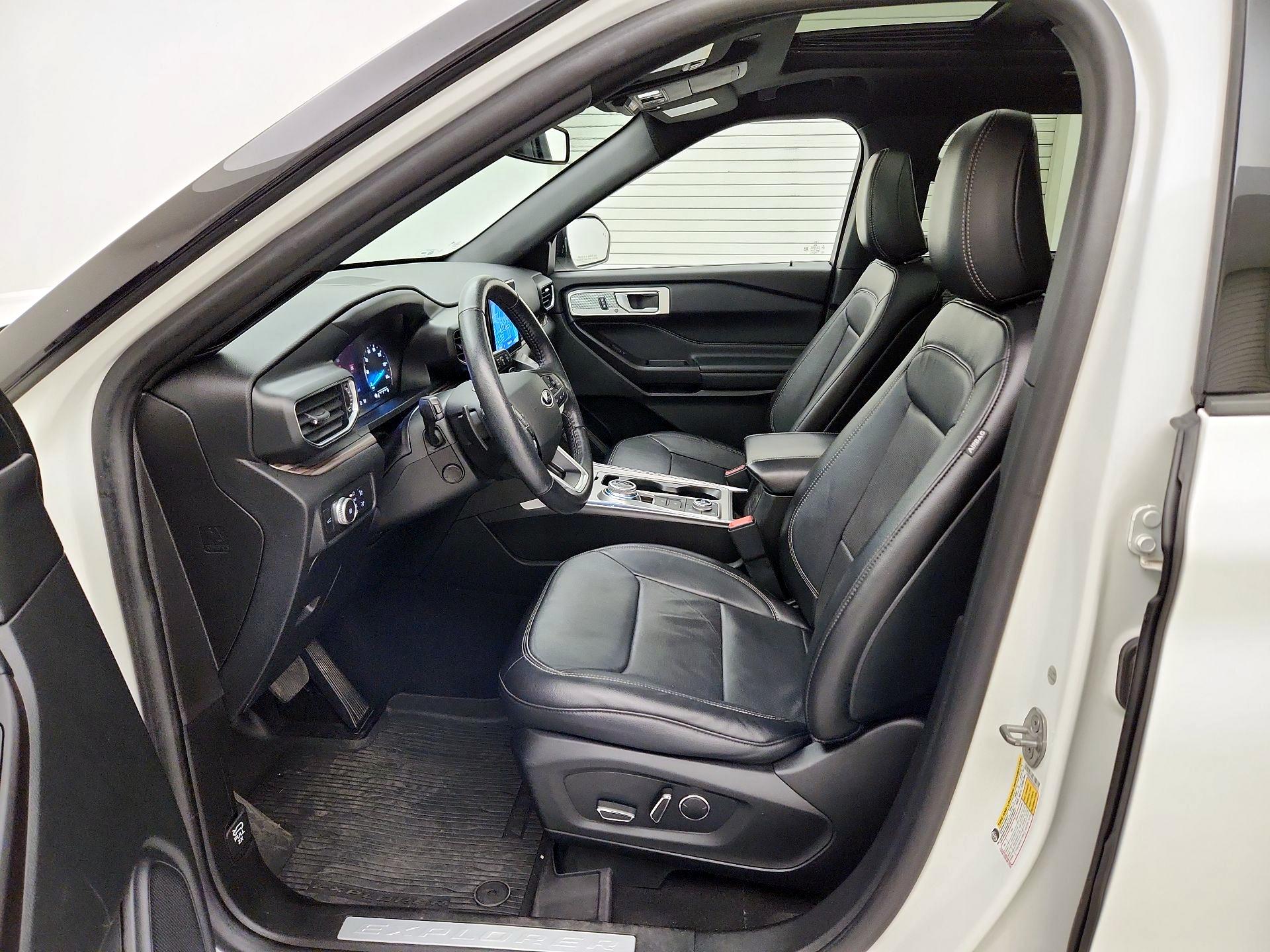 Thumbnail: 2020 Ford Explorer - 11