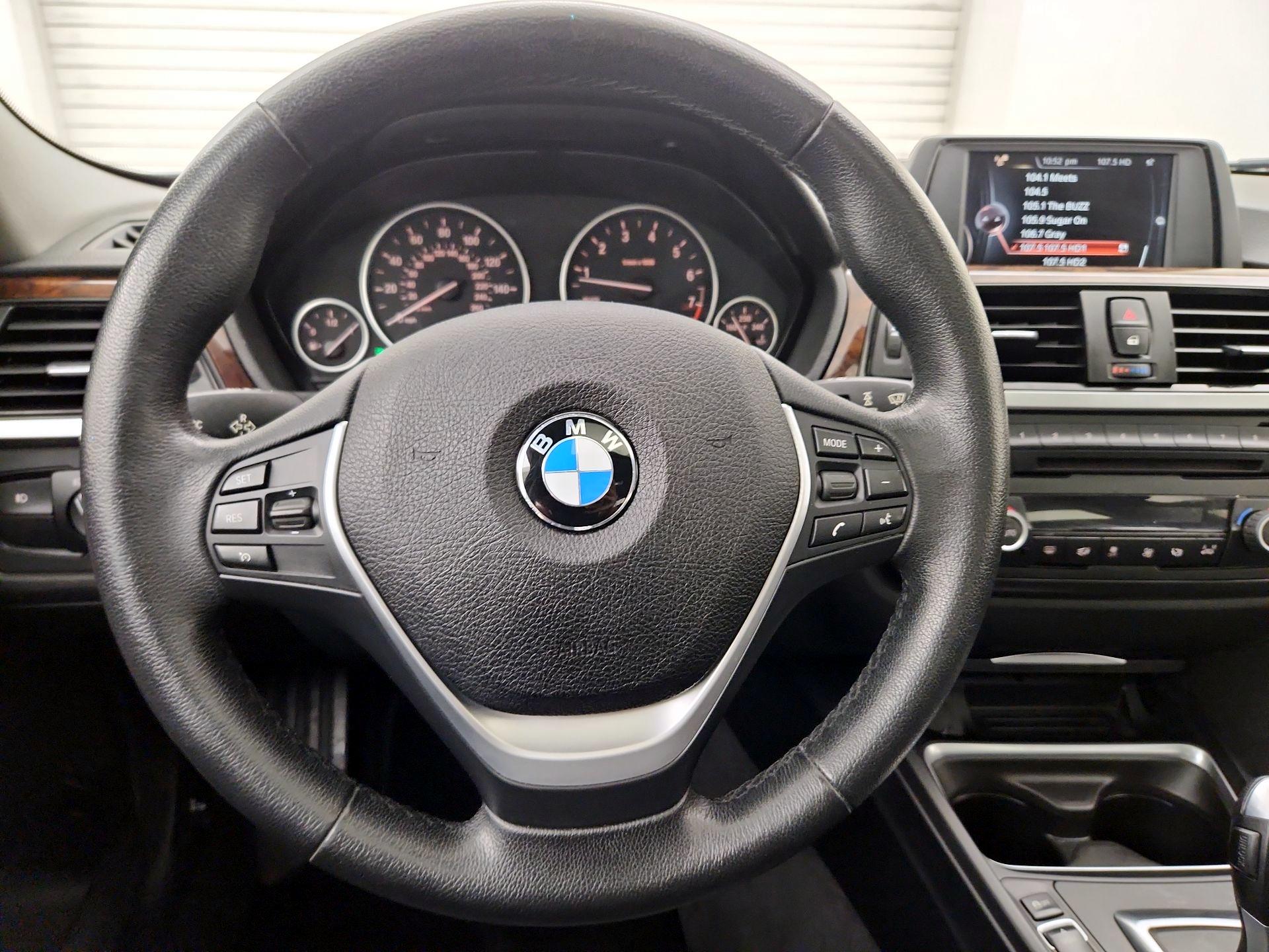 Thumbnail: 2015 BMW 3 Series - 10