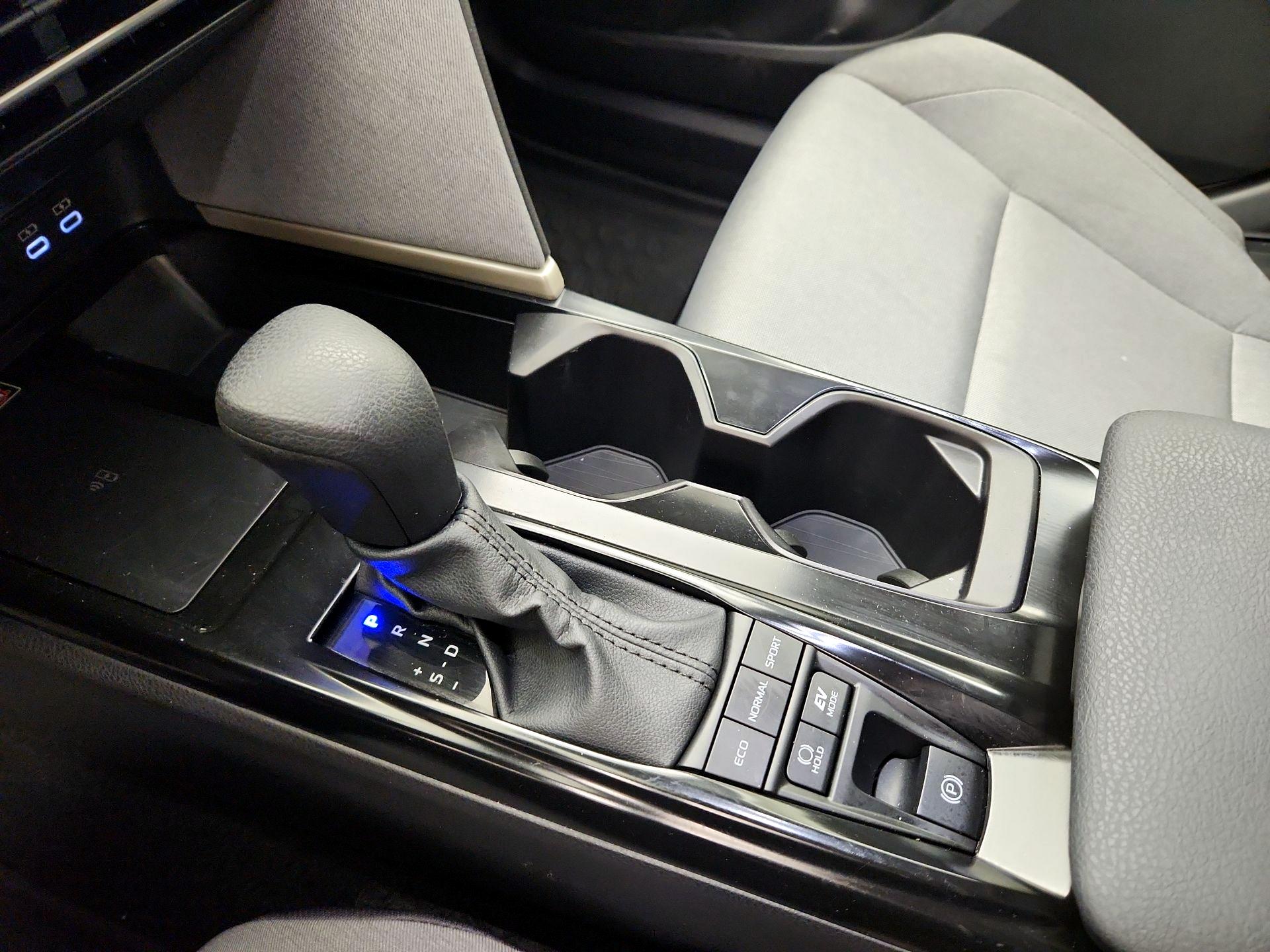 Thumbnail: 2025 Toyota Camry - 17