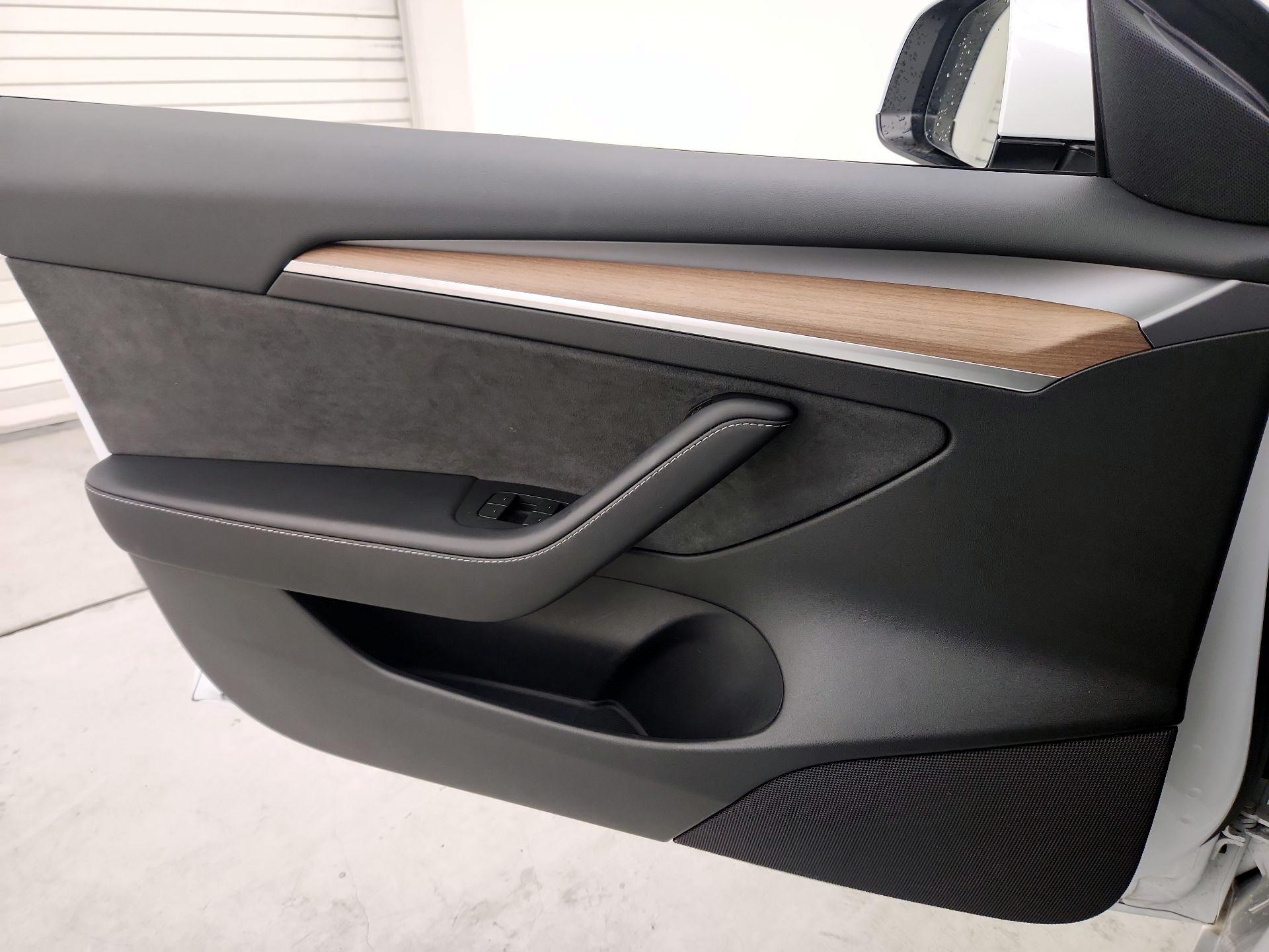 Thumbnail: 2023 Tesla Model 3 - 12