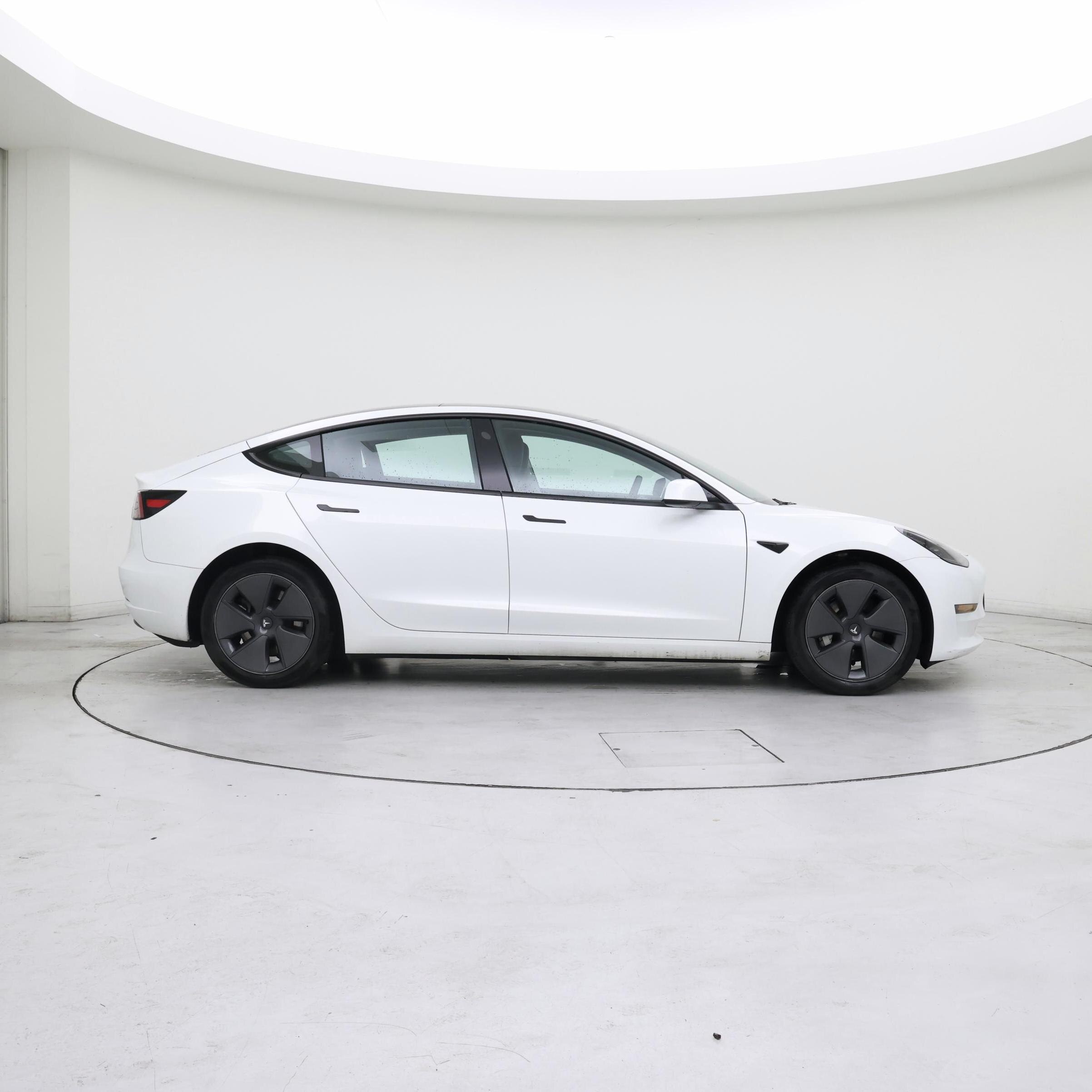 Thumbnail: 2023 Tesla Model 3 - 7