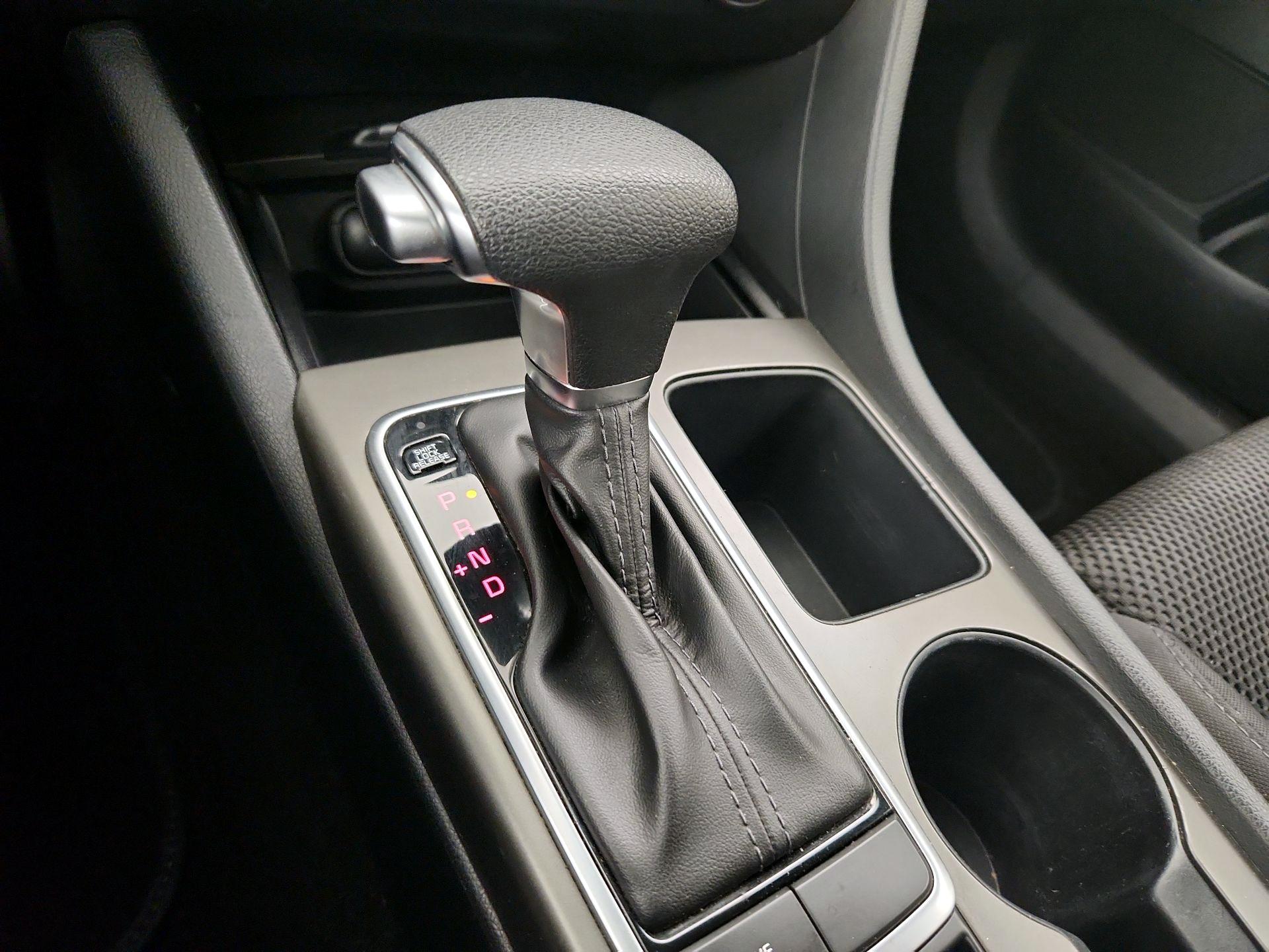 Thumbnail: 2019 Kia Optima - 17