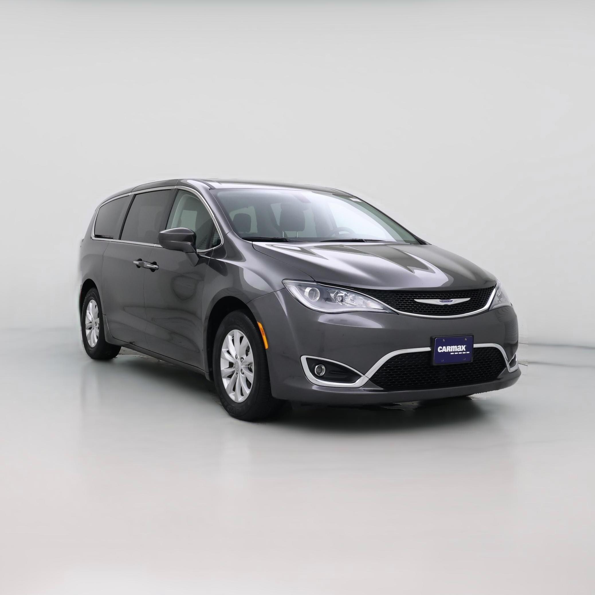 Thumbnail: 2018 Chrysler Pacifica - 1