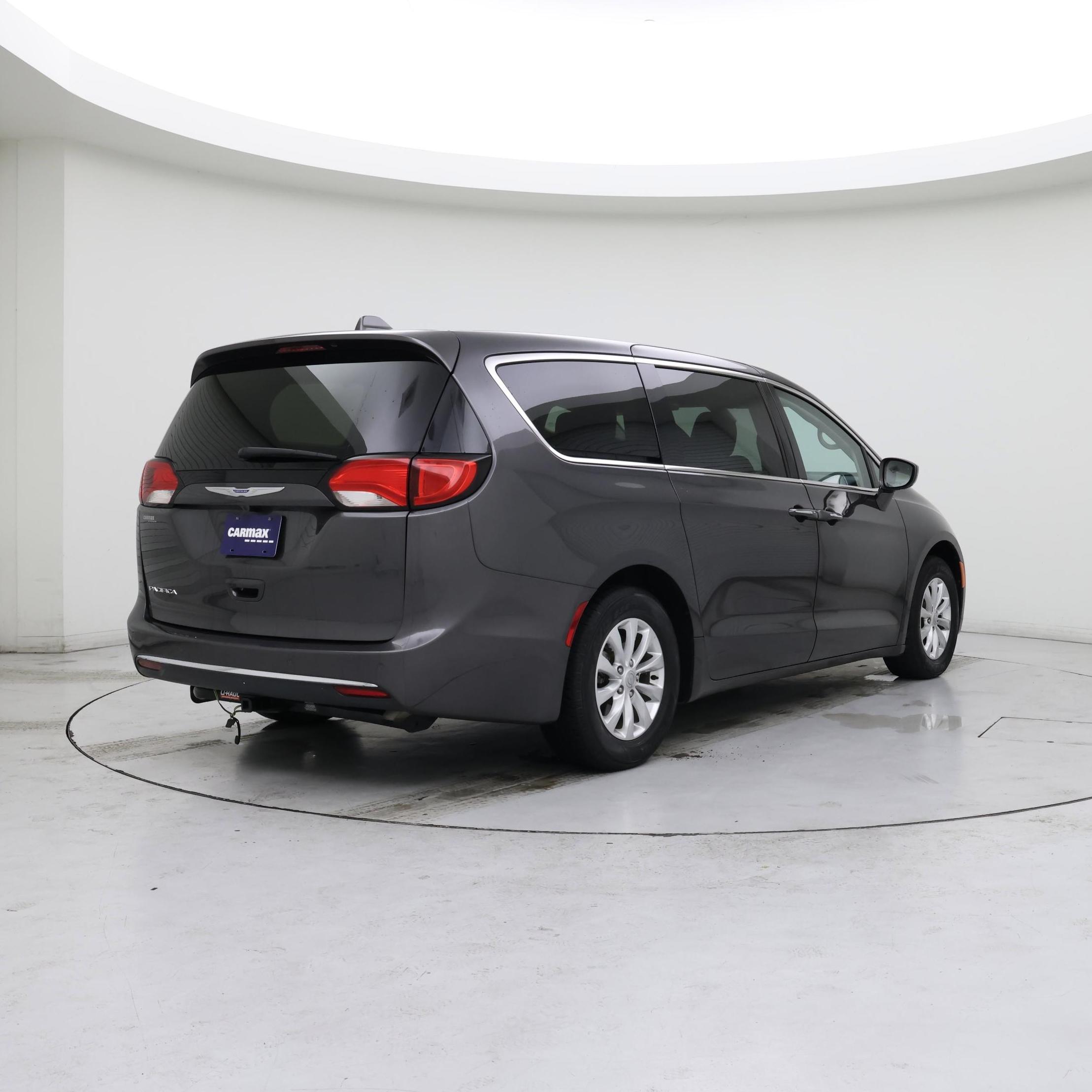Thumbnail: 2018 Chrysler Pacifica - 8