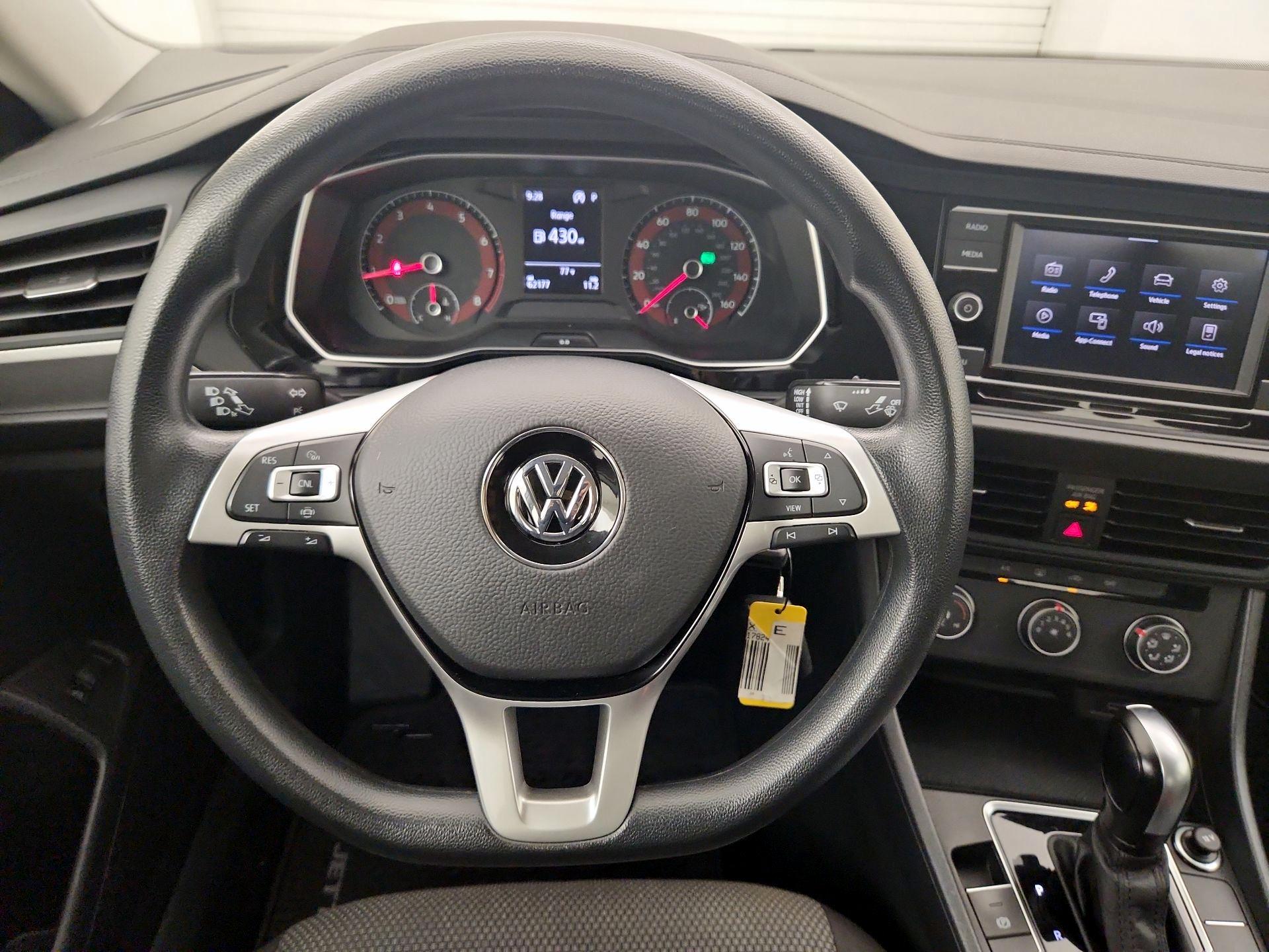 Thumbnail: 2020 Volkswagen Jetta - 10