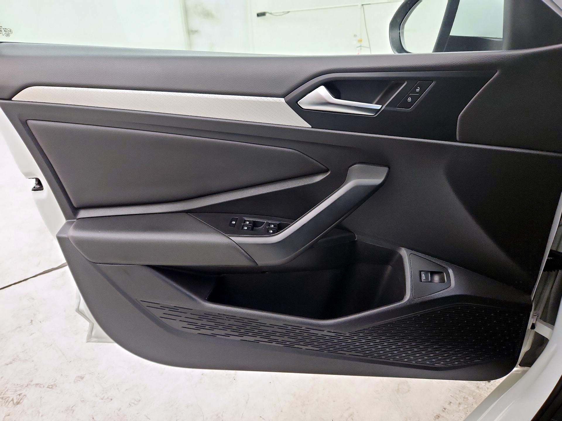 Thumbnail: 2020 Volkswagen Jetta - 12