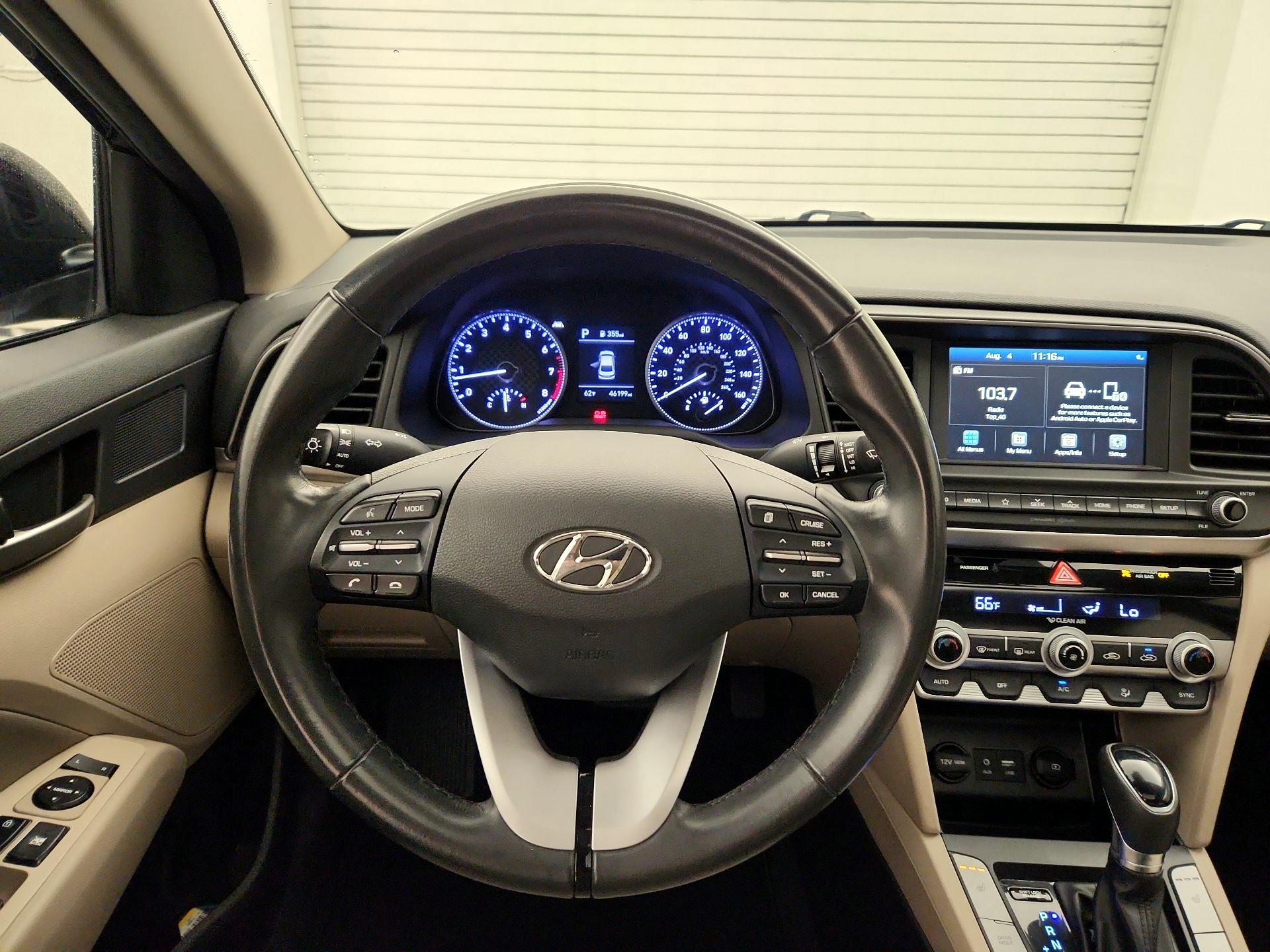 Thumbnail: 2020 Hyundai Elantra - 10