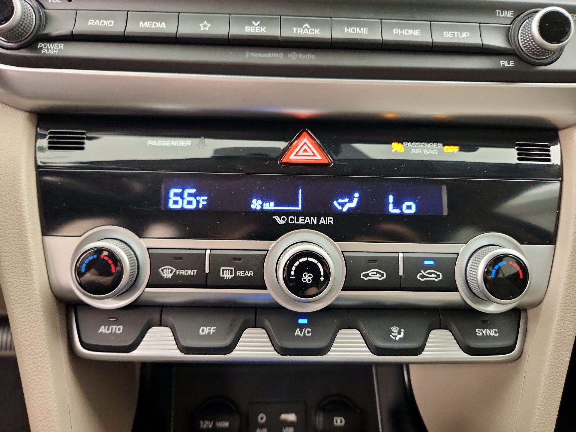 Thumbnail: 2020 Hyundai Elantra - 16