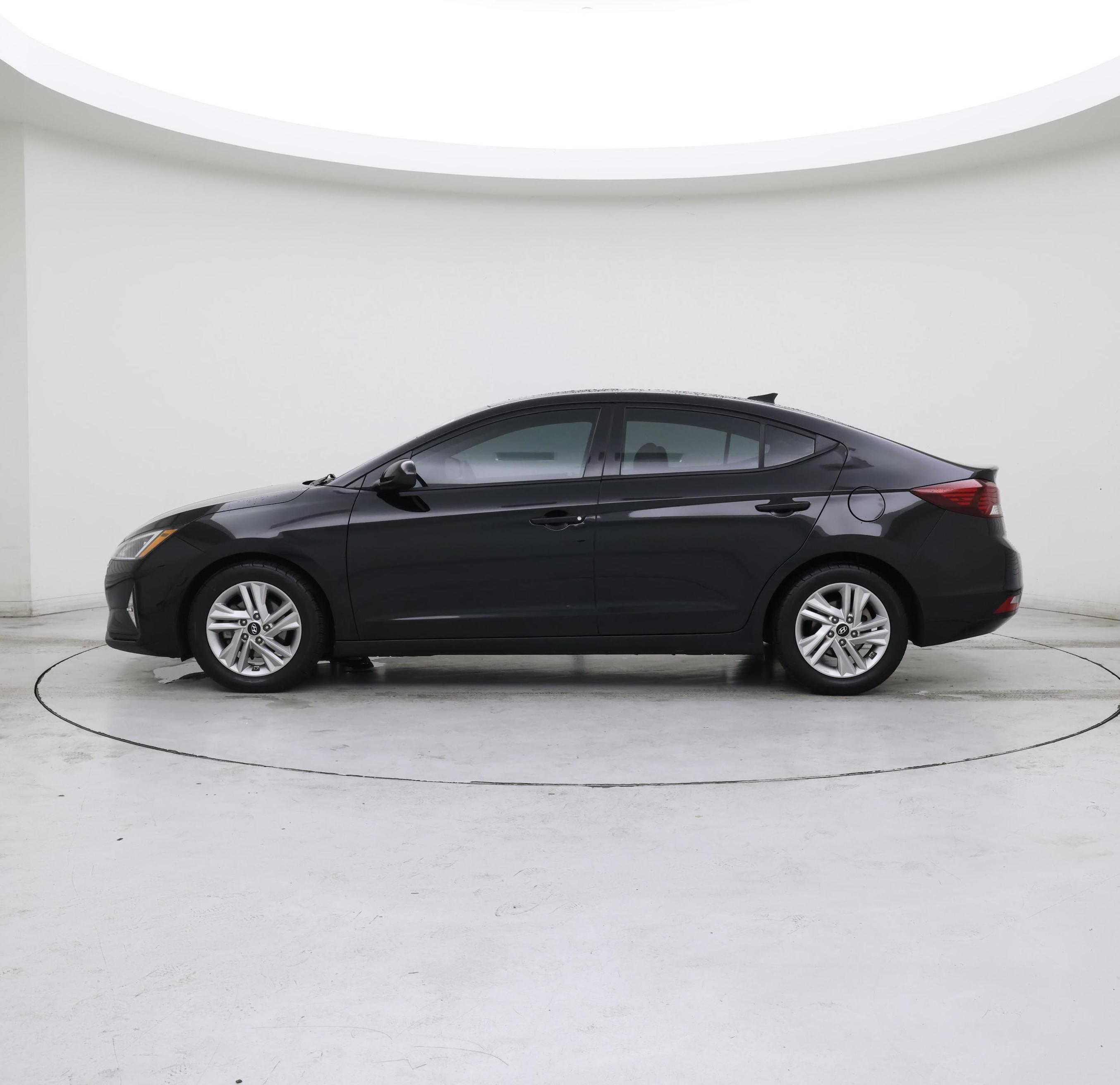 Thumbnail: 2020 Hyundai Elantra - 3