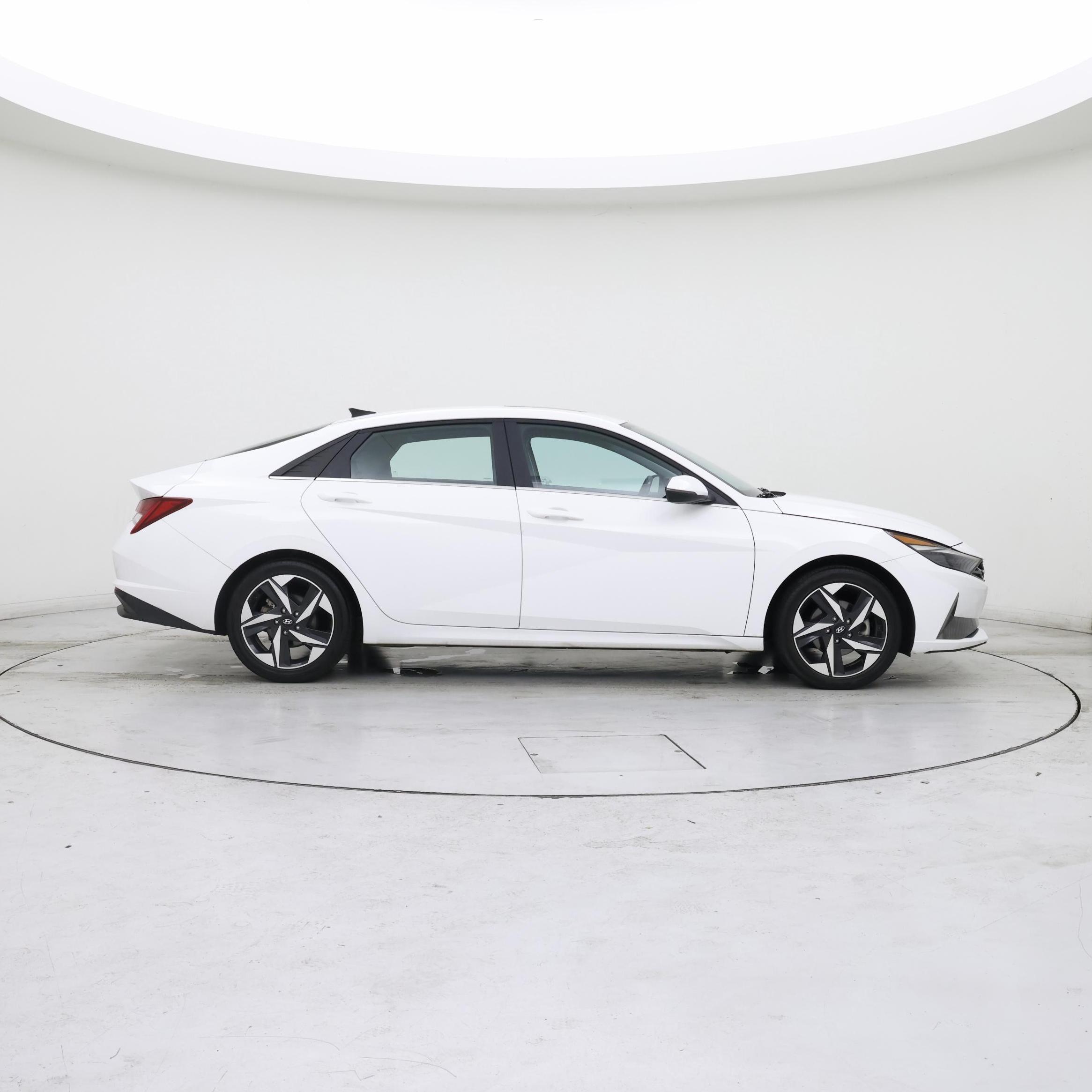 Thumbnail: 2023 Hyundai Elantra - 7