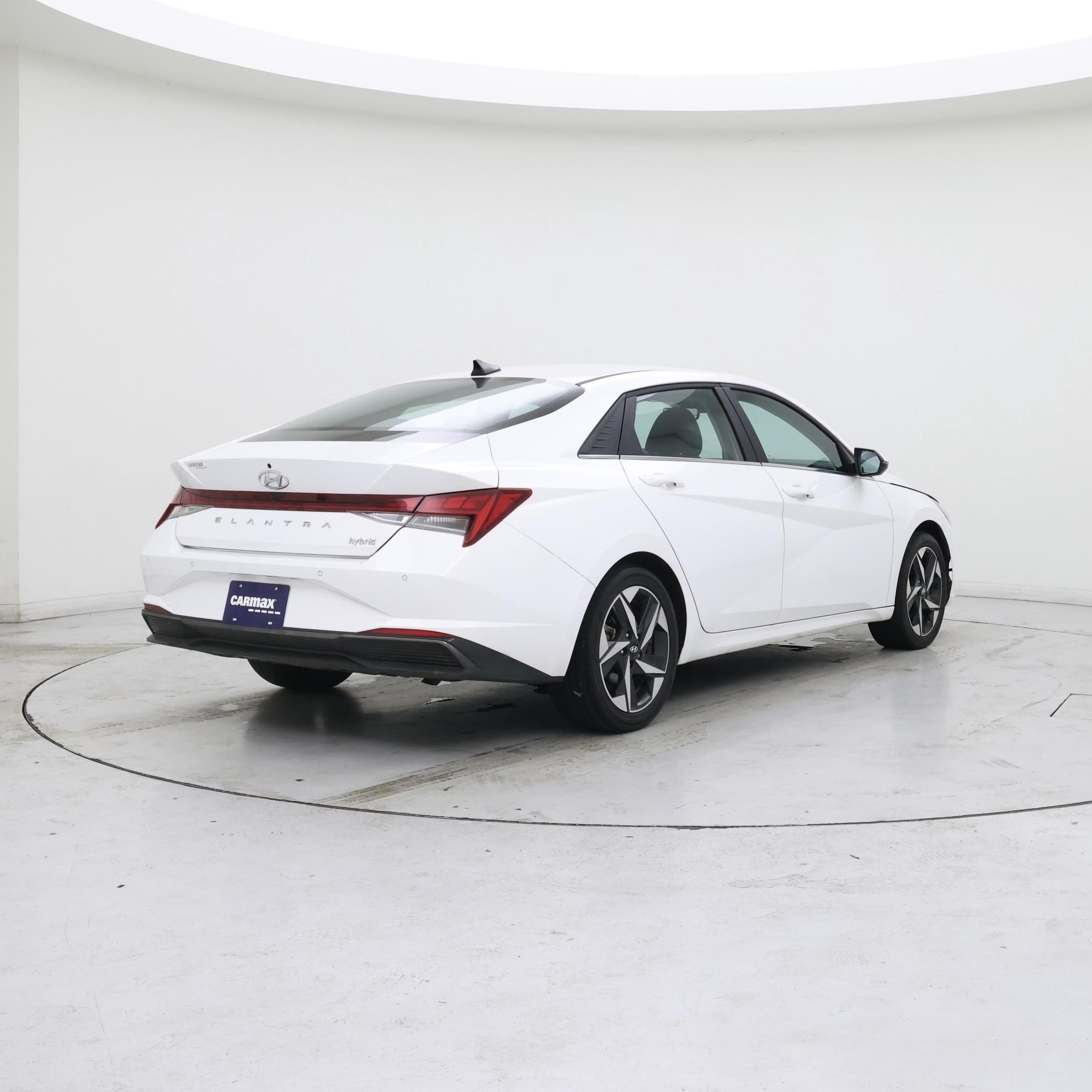 Thumbnail: 2023 Hyundai Elantra - 8