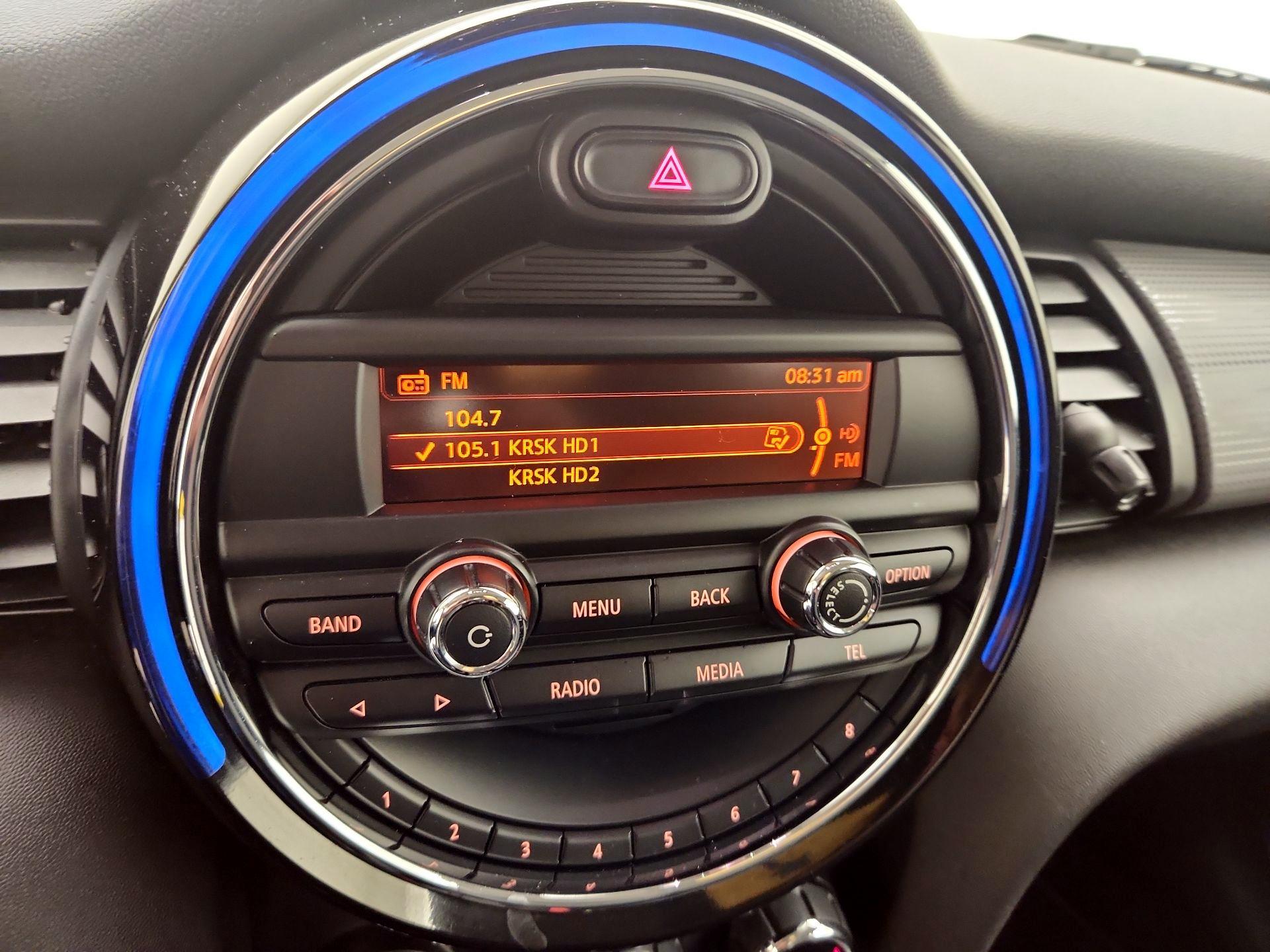 Thumbnail: 2015 MINI Cooper Hardtop - 14