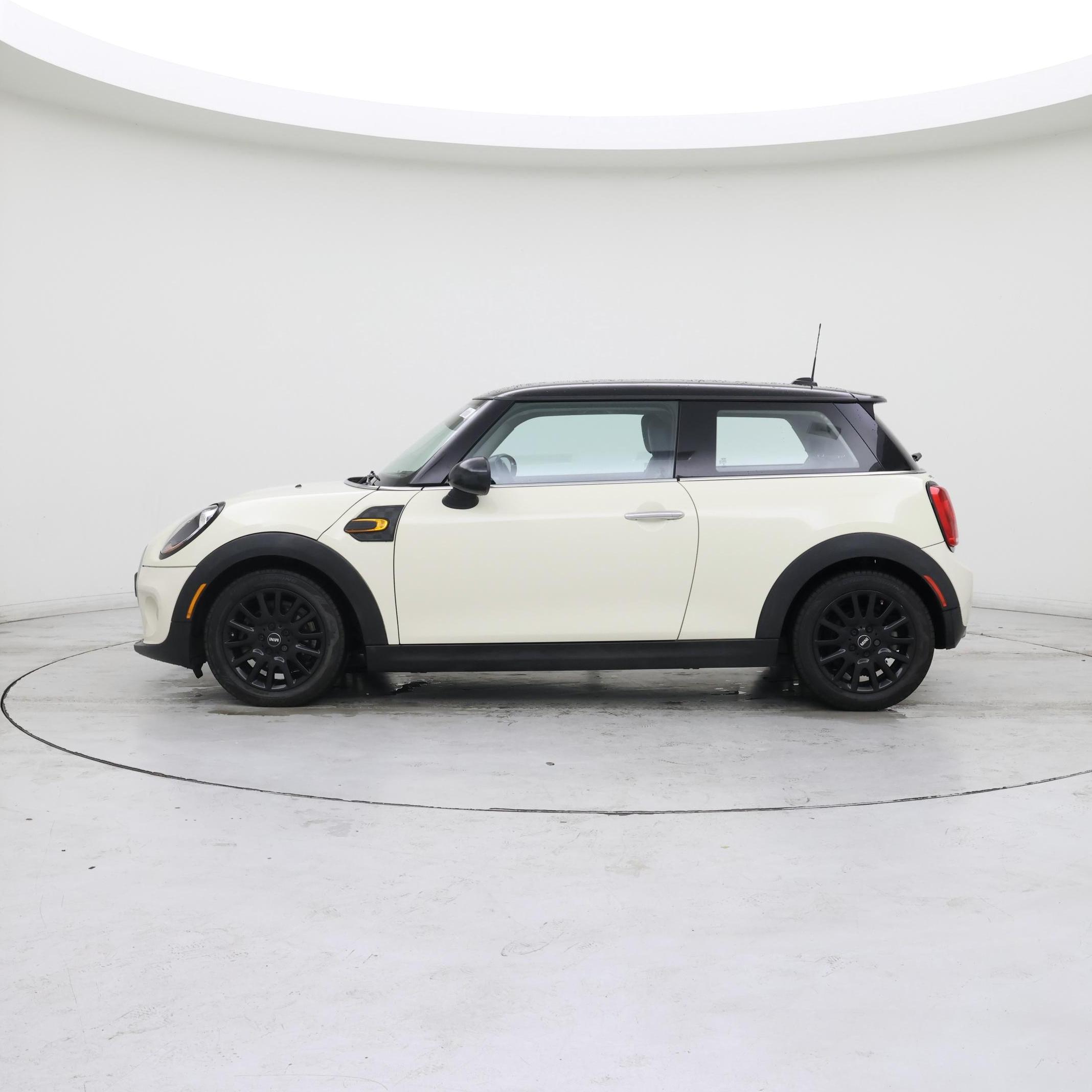 Thumbnail: 2015 MINI Cooper Hardtop - 3