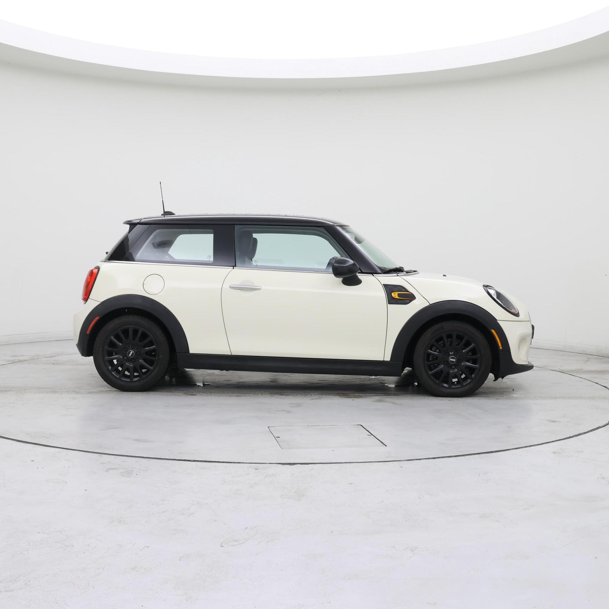 Thumbnail: 2015 MINI Cooper Hardtop - 7