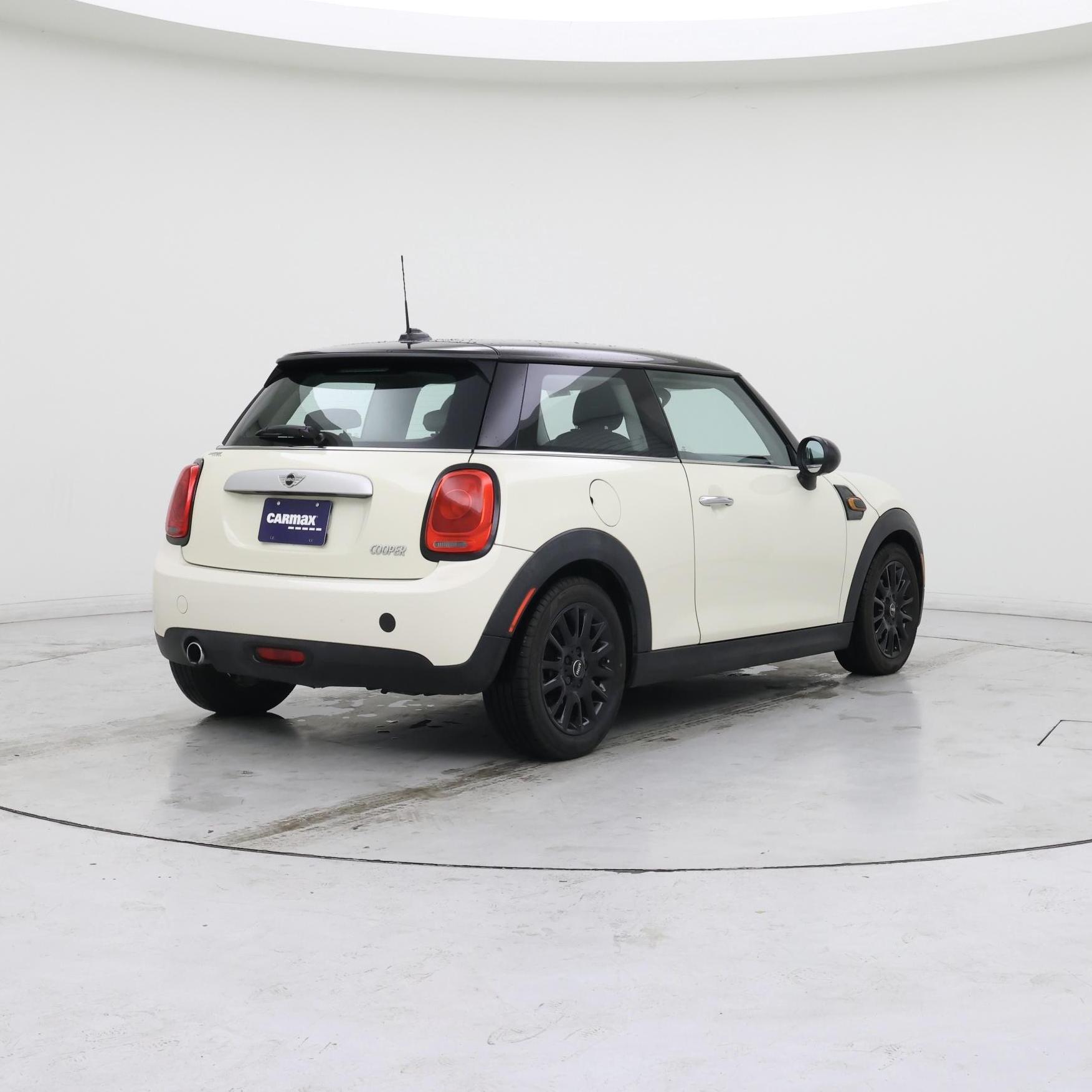Thumbnail: 2015 MINI Cooper Hardtop - 8