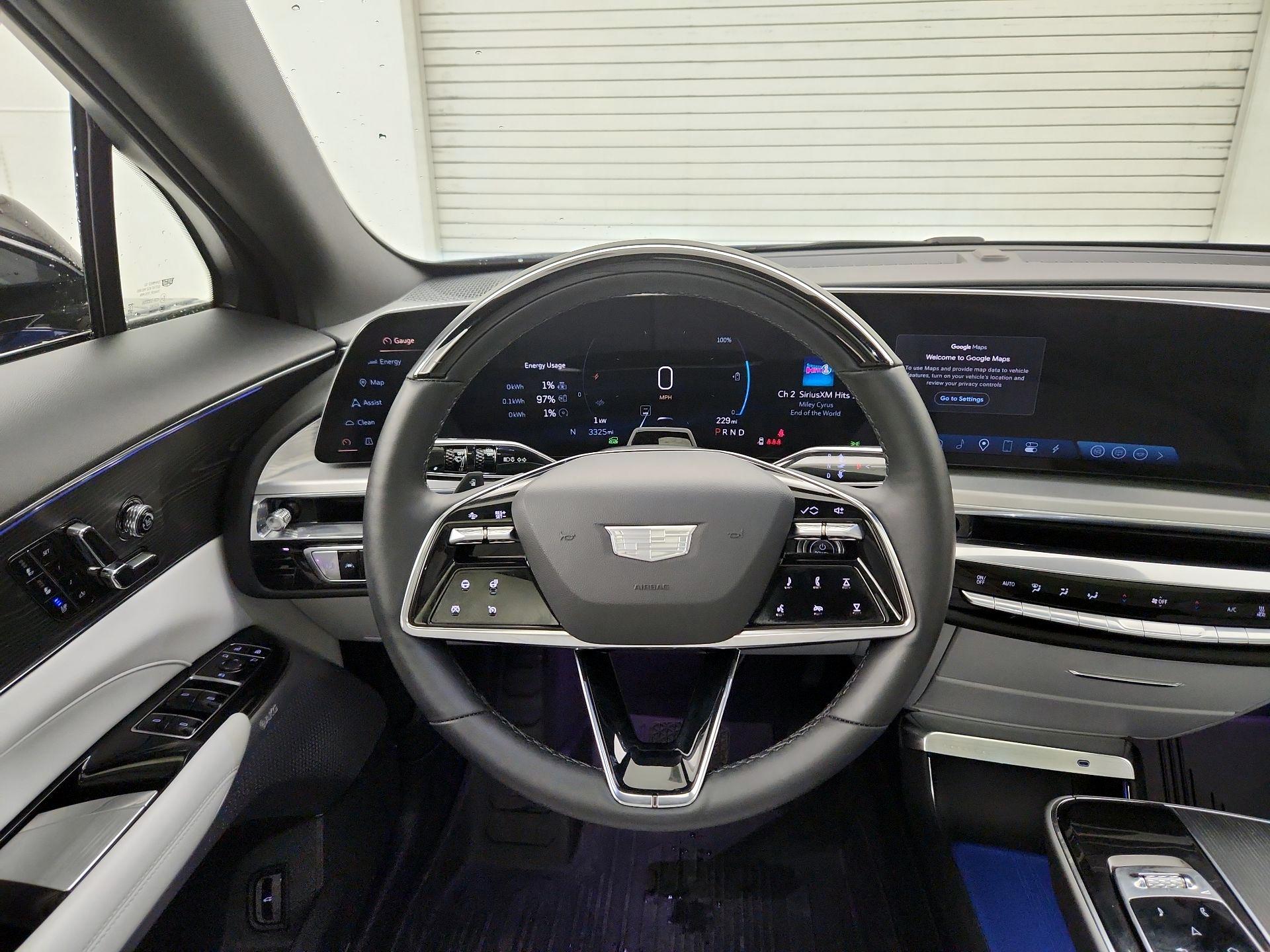 Thumbnail: 2024 Cadillac Lyriq - 10