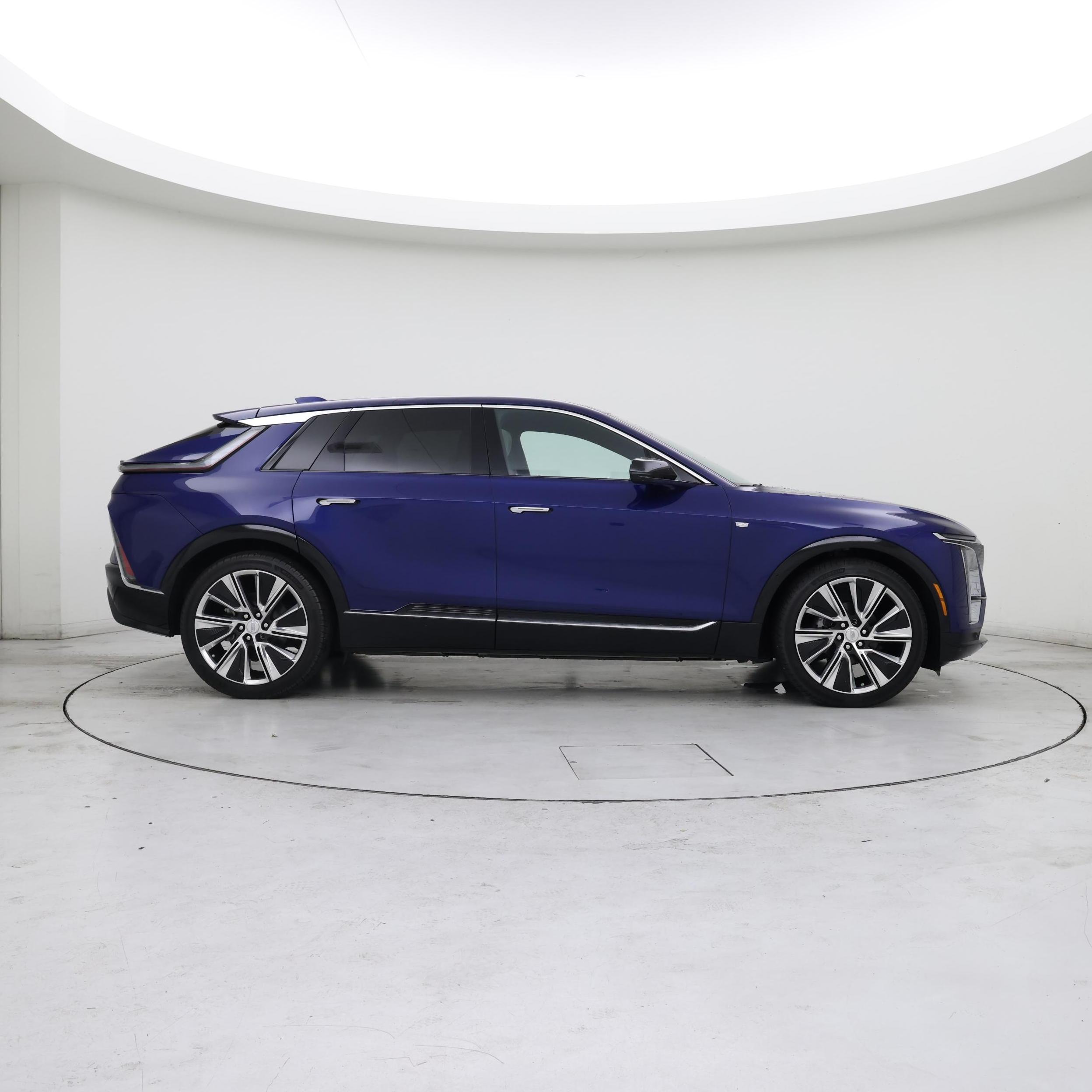 Thumbnail: 2024 Cadillac Lyriq - 7
