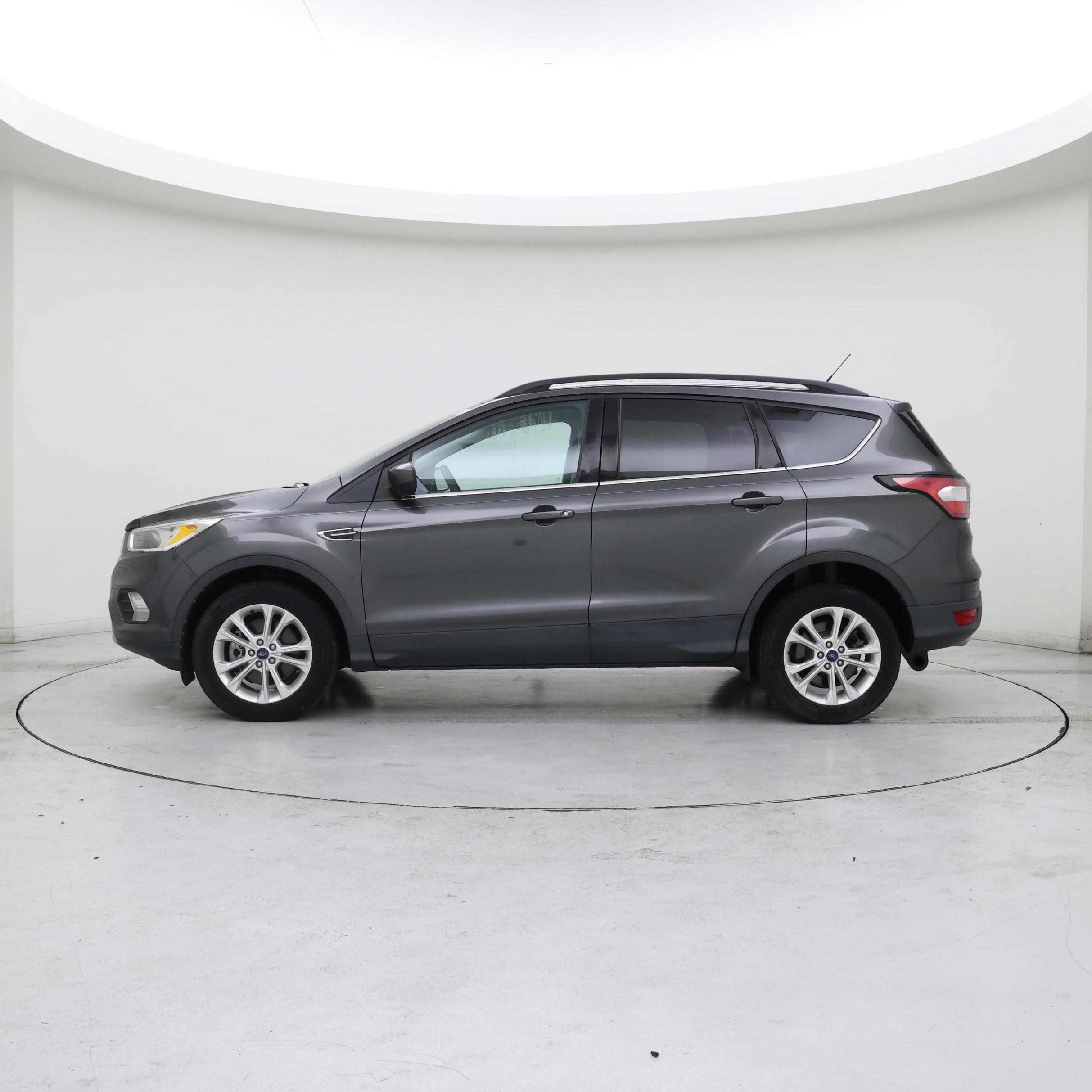 Thumbnail: 2018 Ford Escape - 3