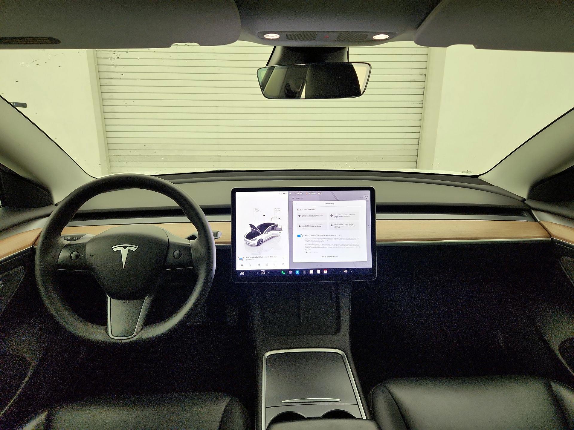 Thumbnail: 2022 Tesla Model 3 - 9