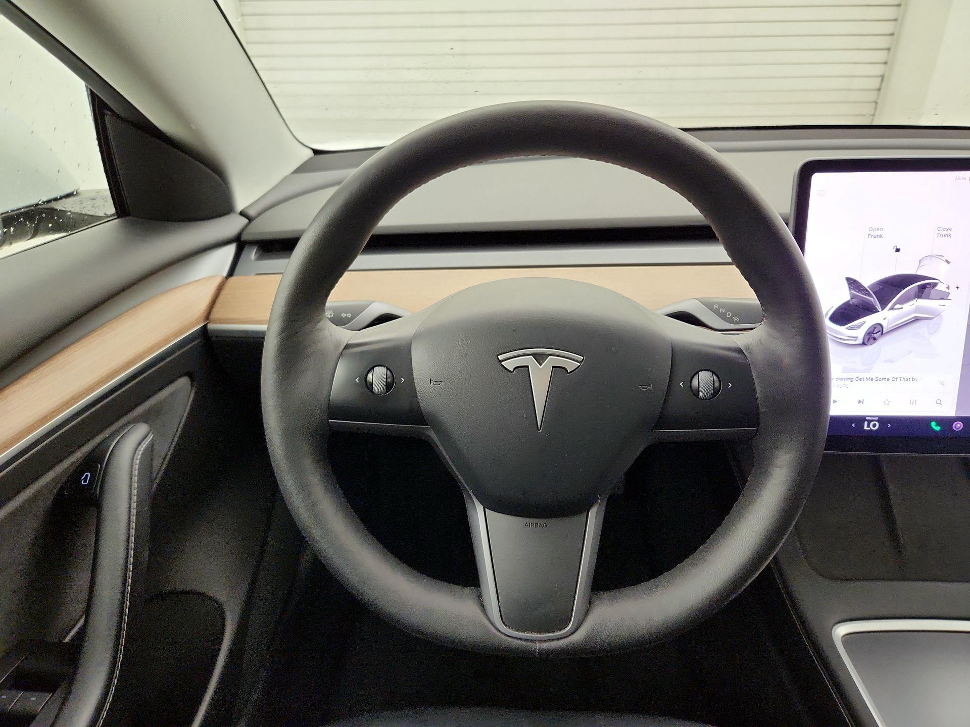 Thumbnail: 2022 Tesla Model 3 - 10