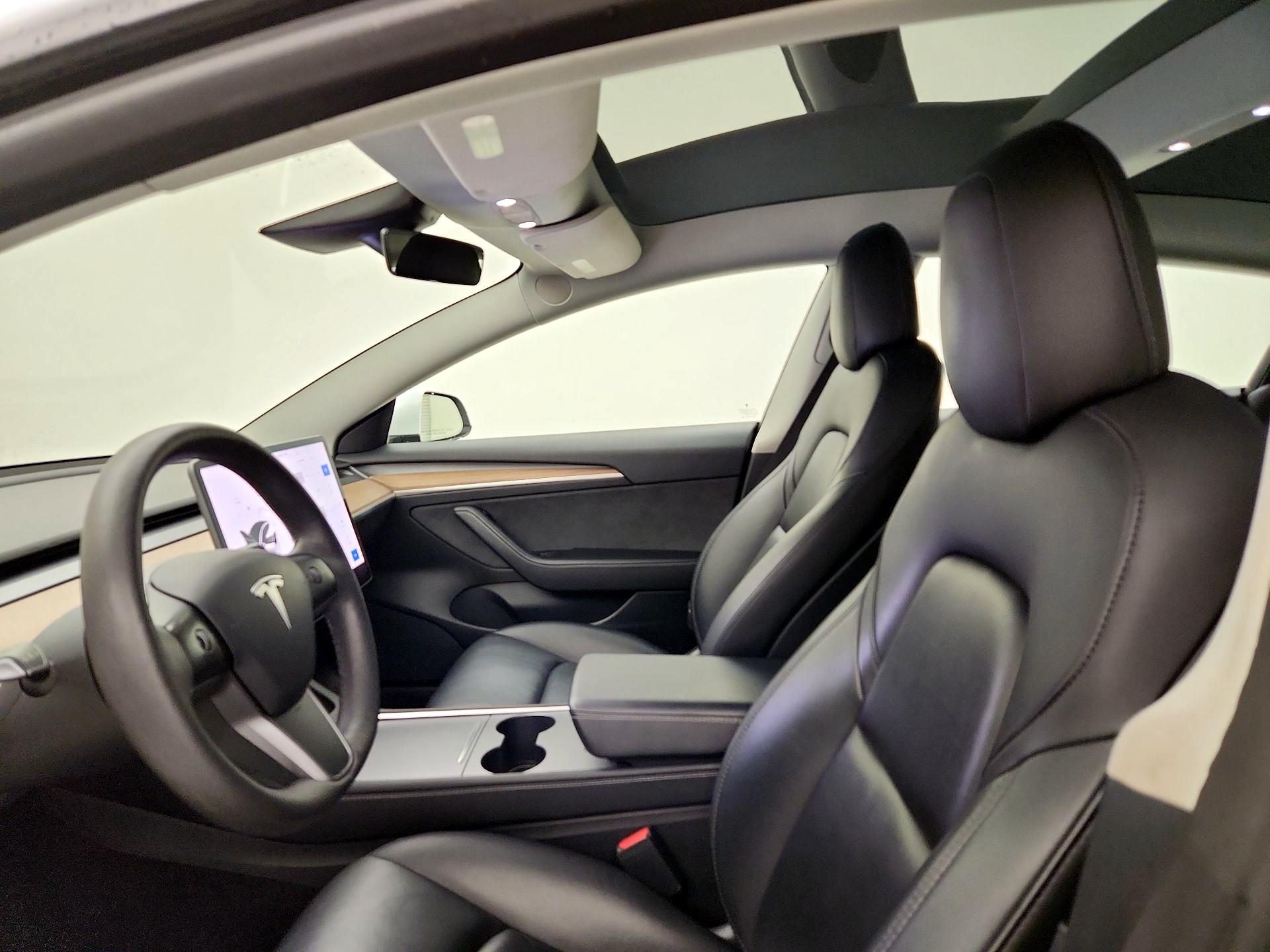 Thumbnail: 2022 Tesla Model 3 - 19