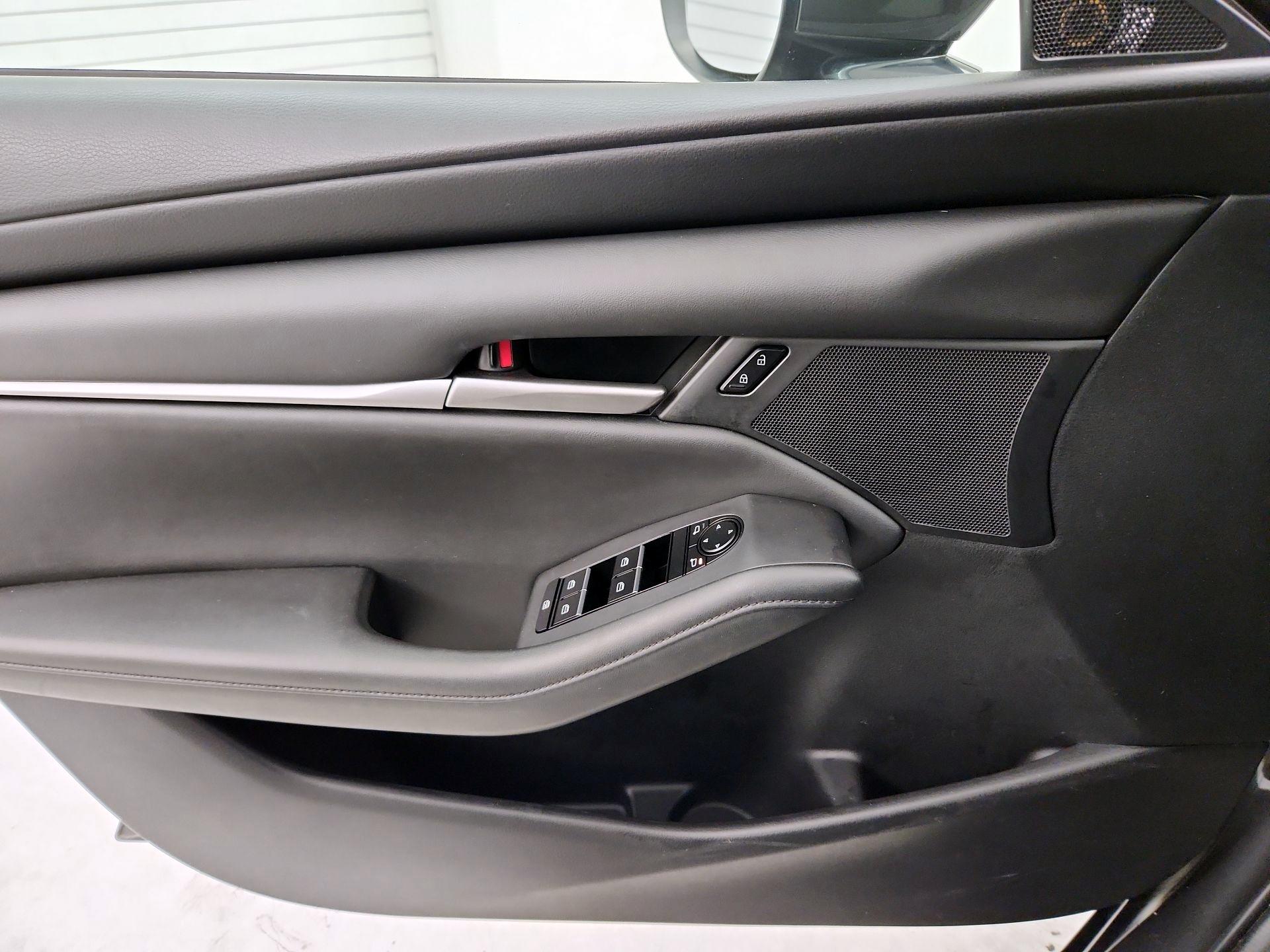 Thumbnail: 2021 Mazda Mazda3 - 12