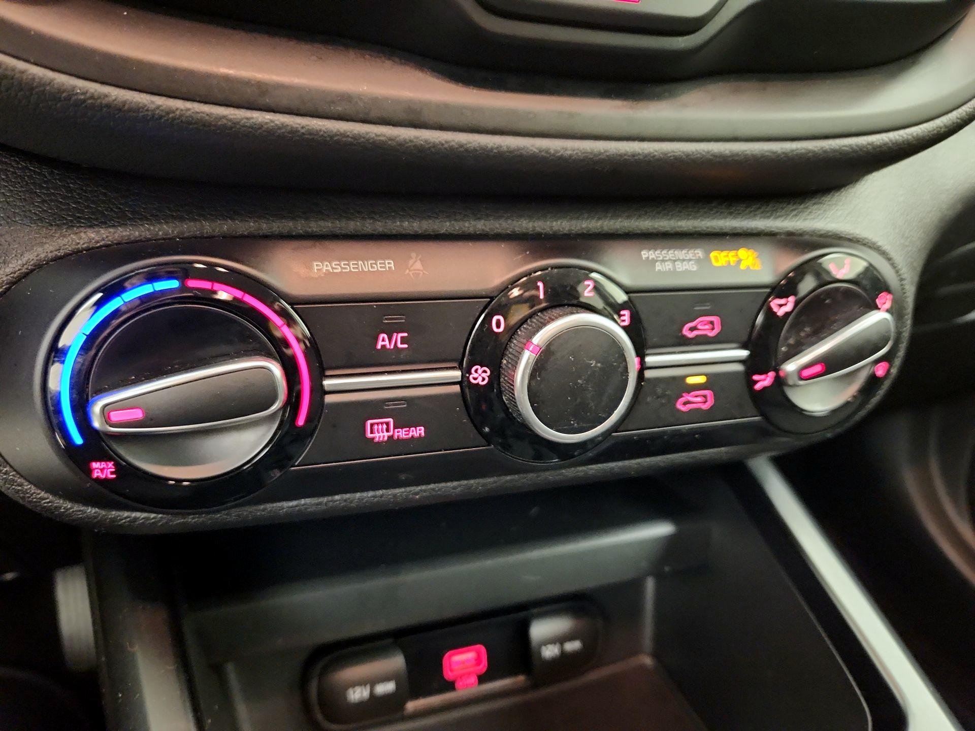 Thumbnail: 2020 Kia Soul - 16