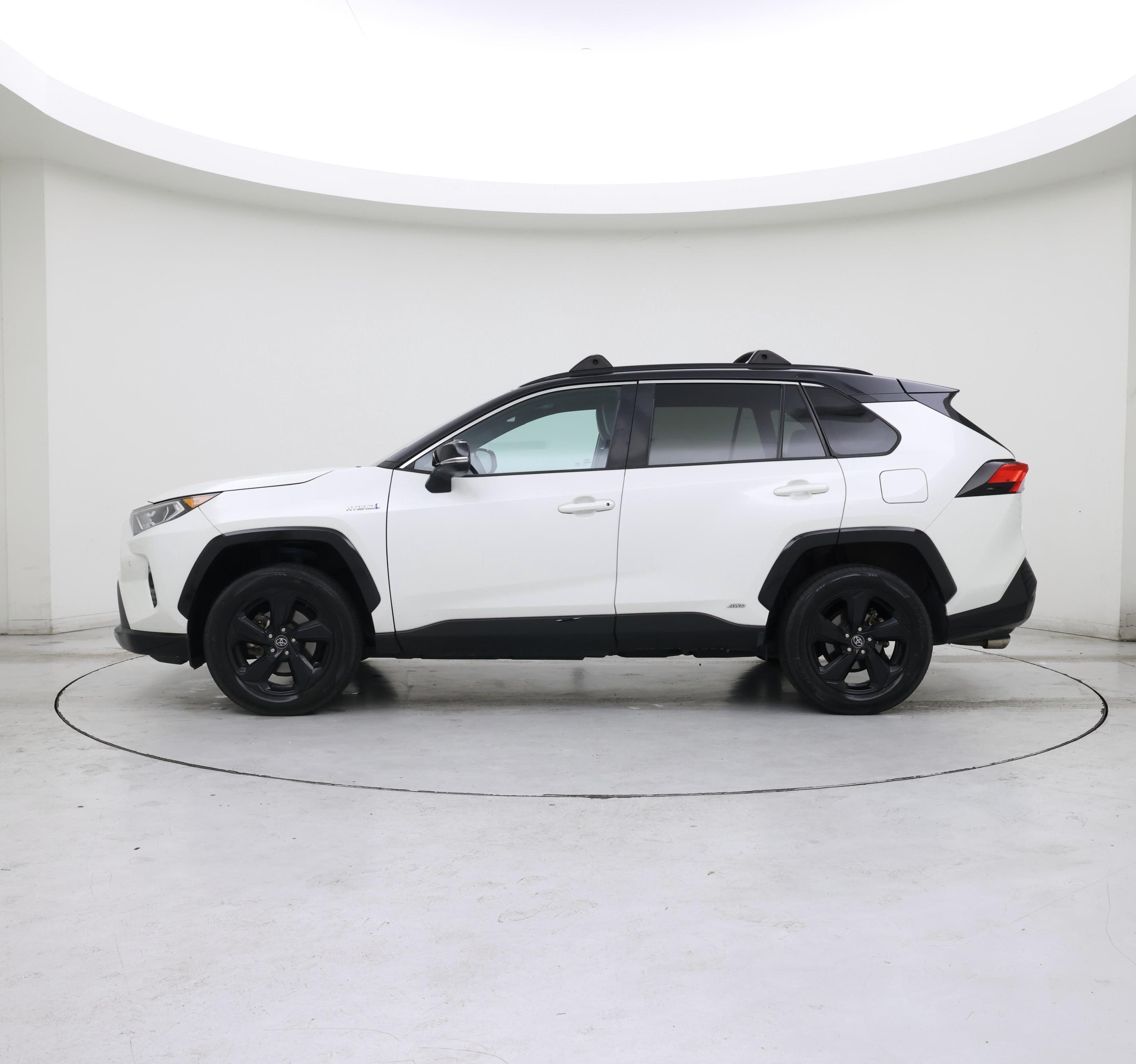Thumbnail: 2020 Toyota RAV4 - 3