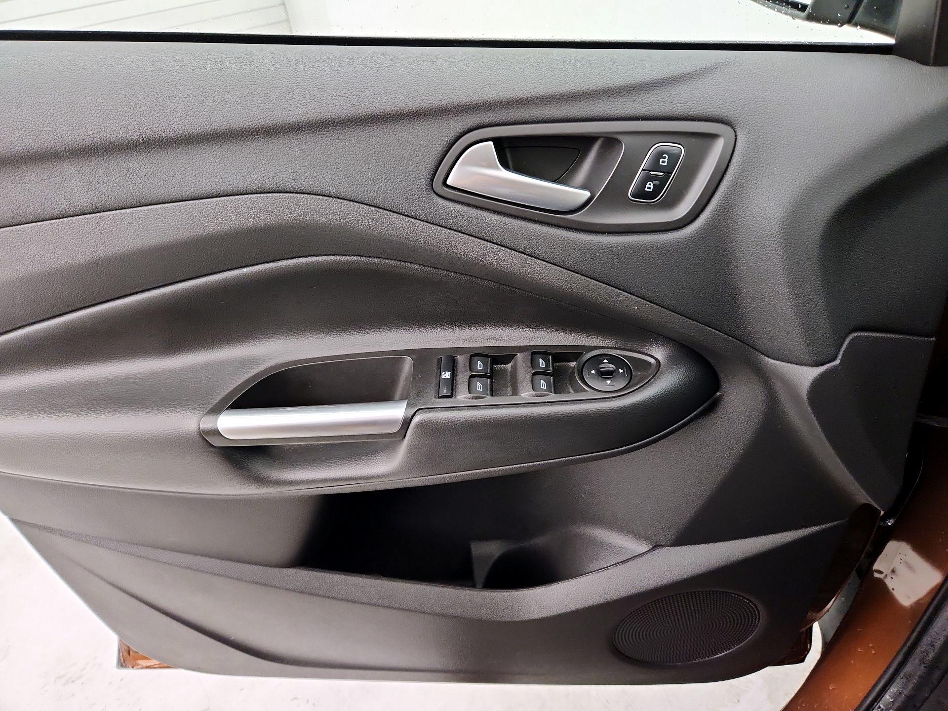 Thumbnail: 2017 Ford Escape - 12