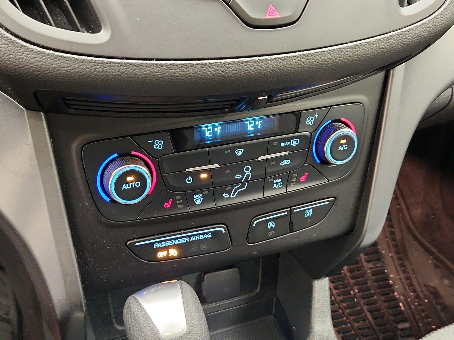 Thumbnail: 2017 Ford Escape - 16