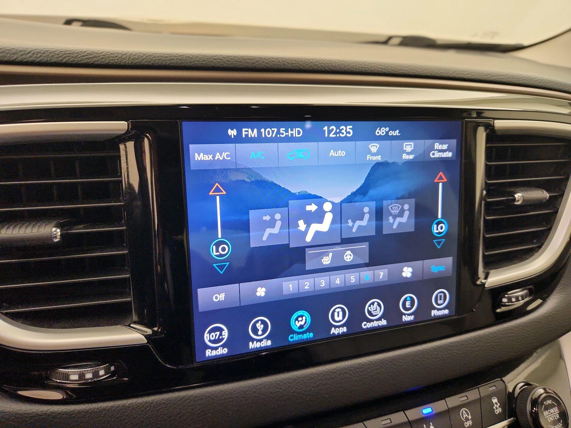 Thumbnail: 2019 Chrysler Pacifica - 17