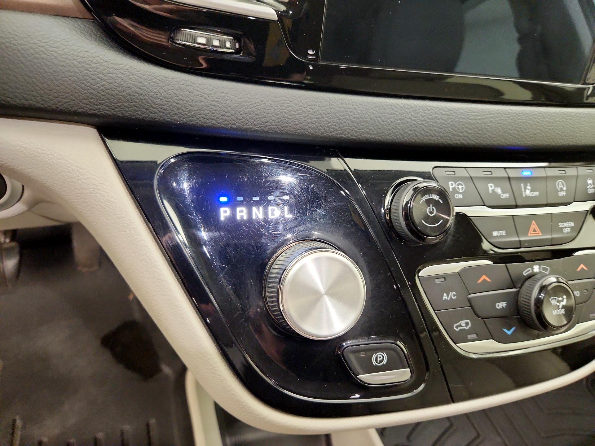 Thumbnail: 2019 Chrysler Pacifica - 18