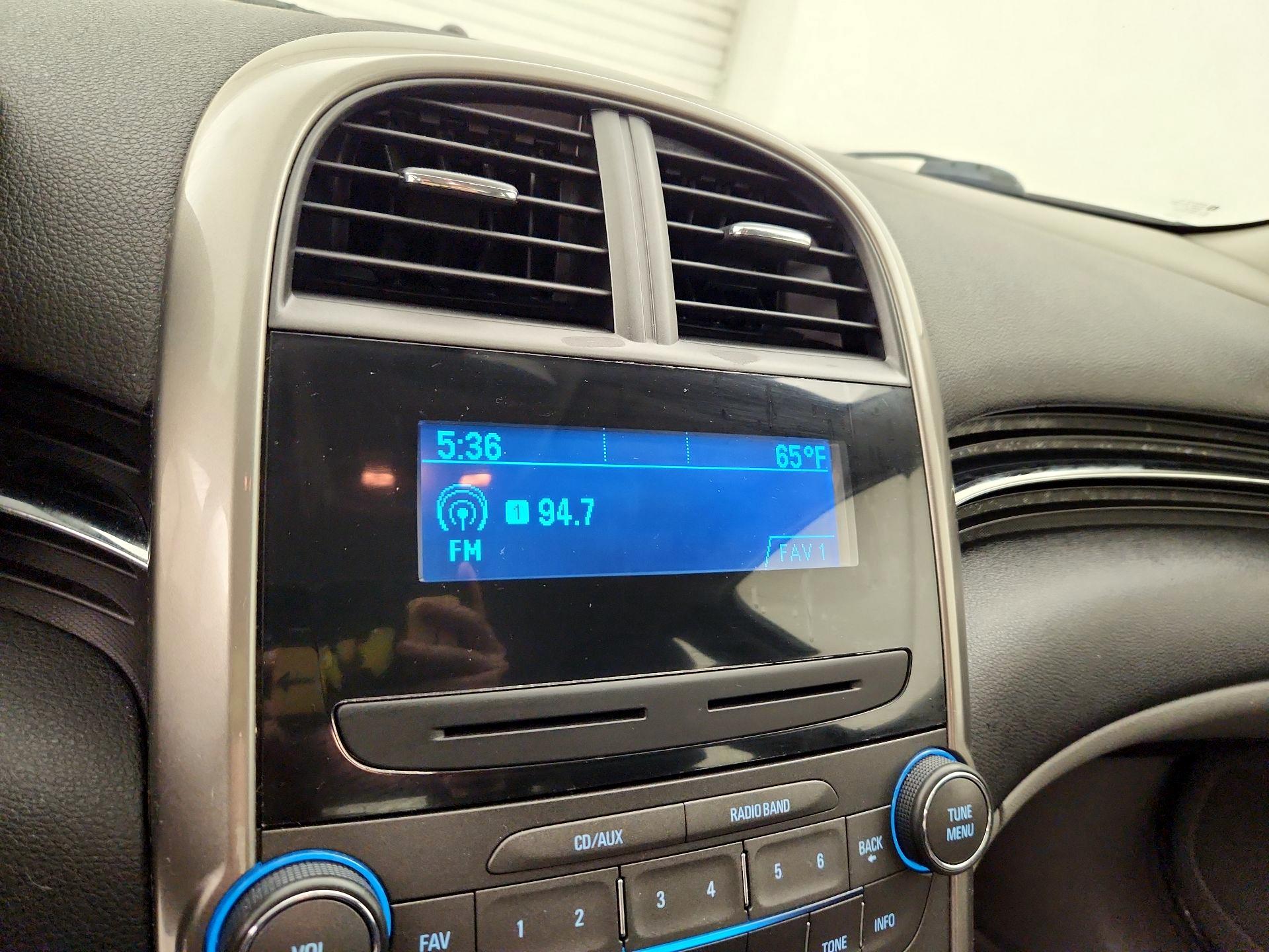 Thumbnail: 2013 Chevrolet Malibu - 14