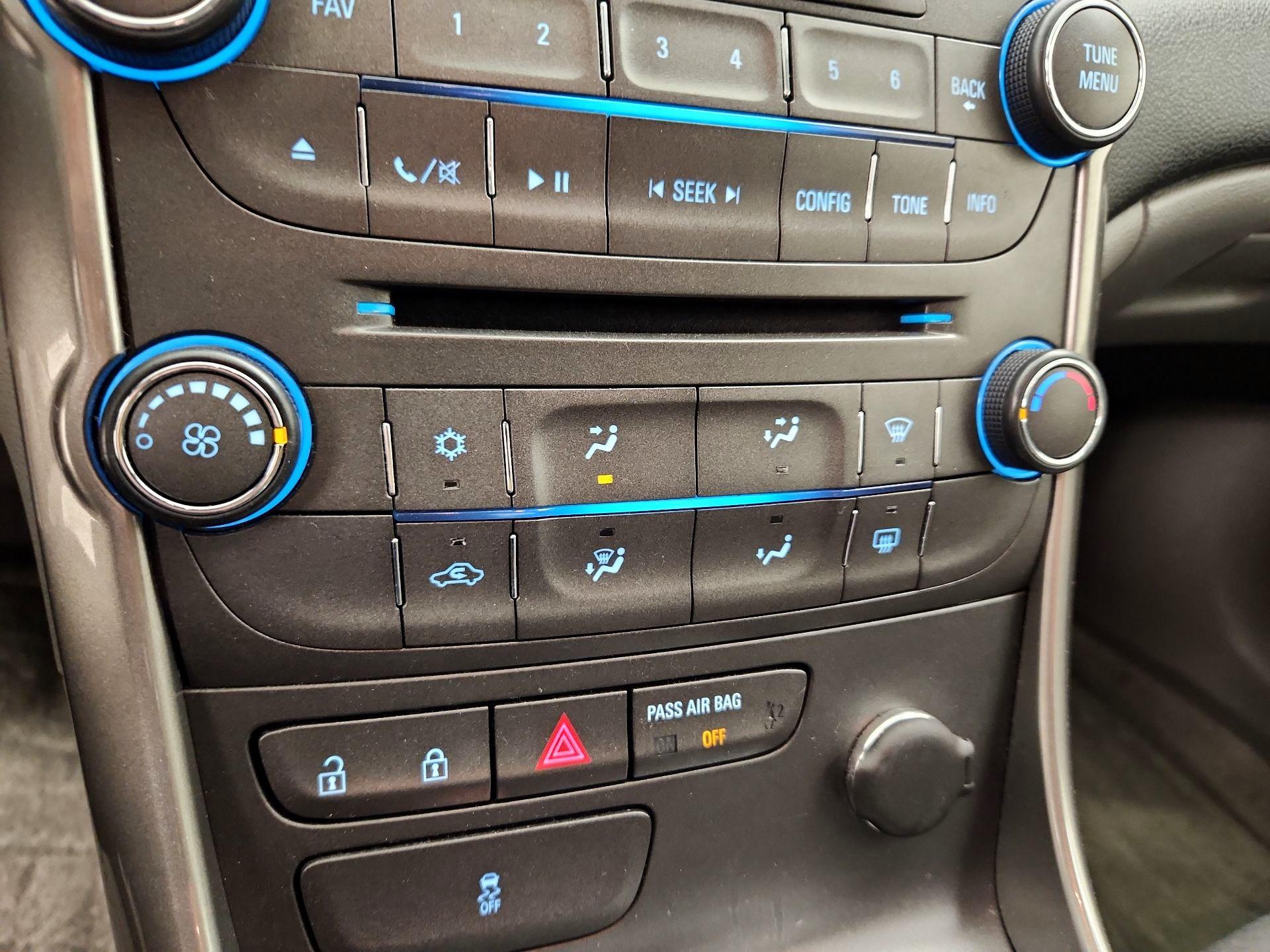 Thumbnail: 2013 Chevrolet Malibu - 15