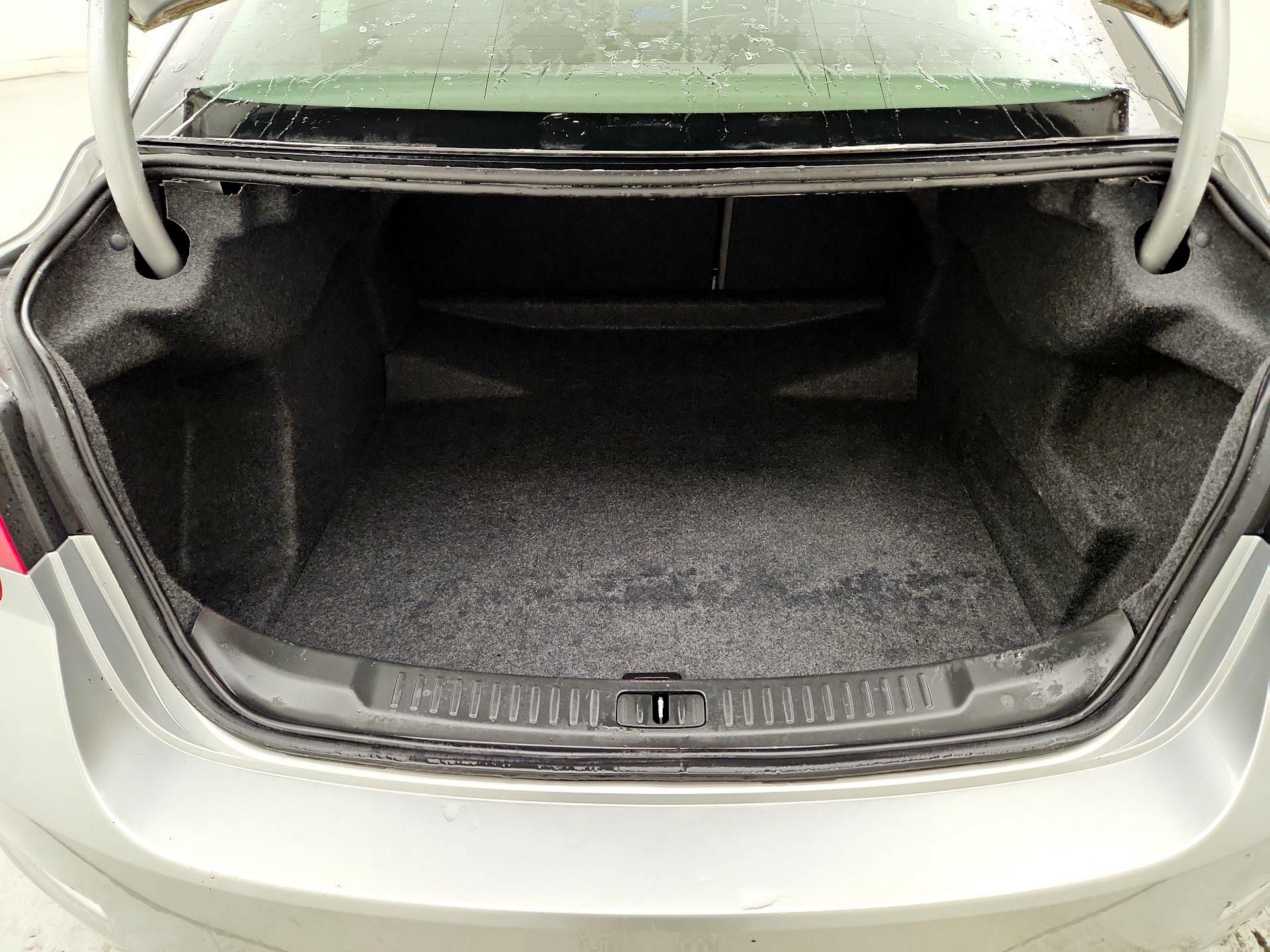 Thumbnail: 2013 Chevrolet Malibu - 19