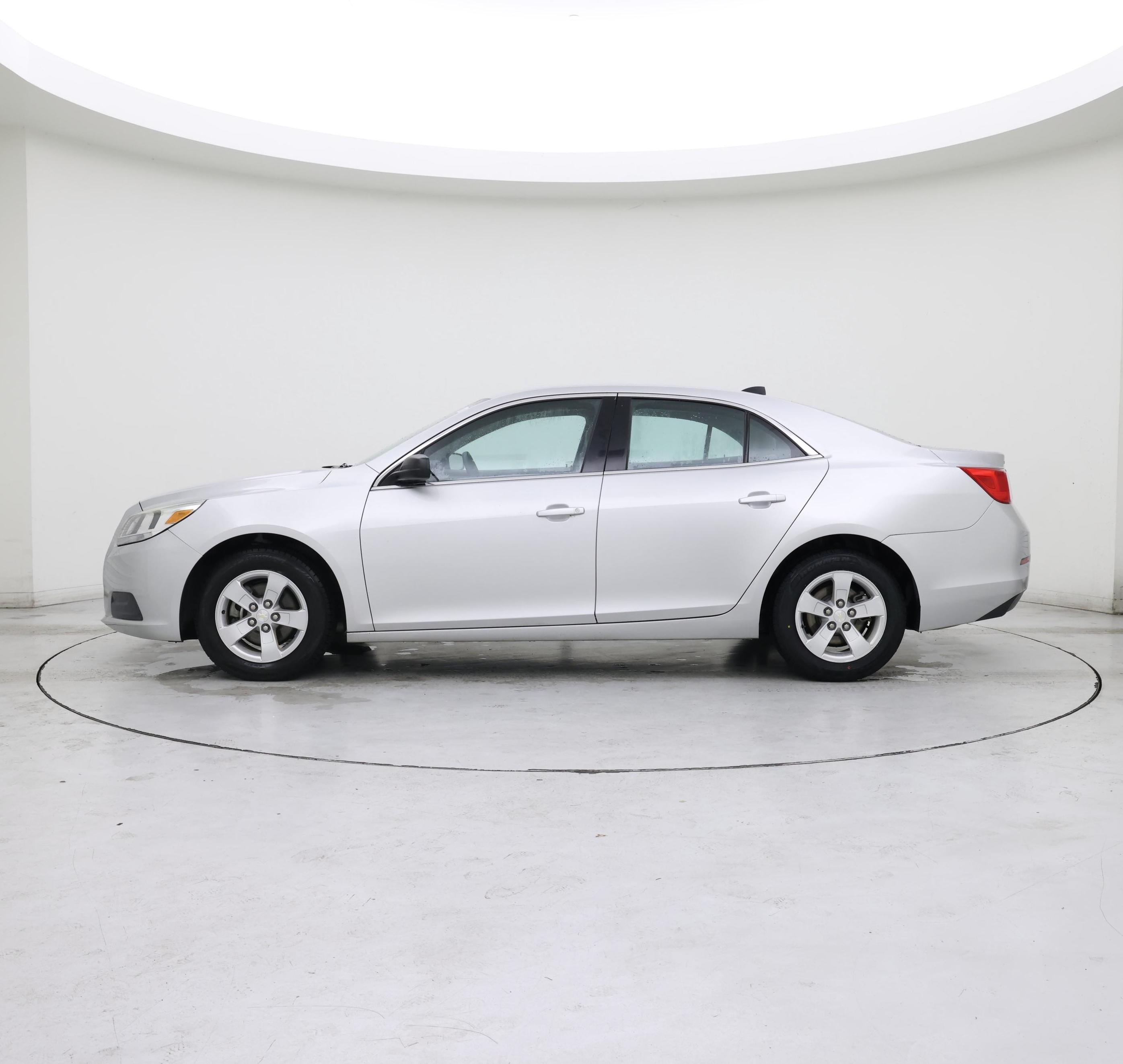 Thumbnail: 2013 Chevrolet Malibu - 3