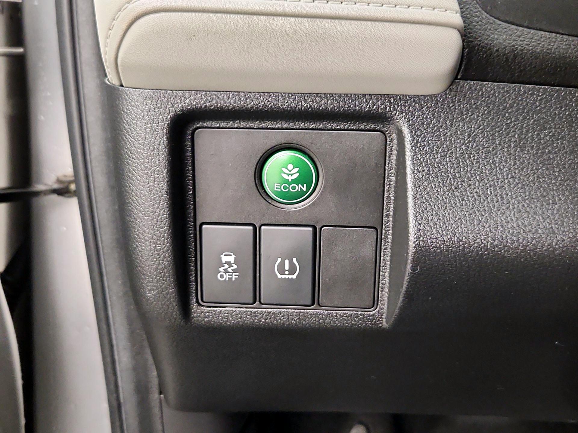 Thumbnail: 2016 Honda HR-V - 13
