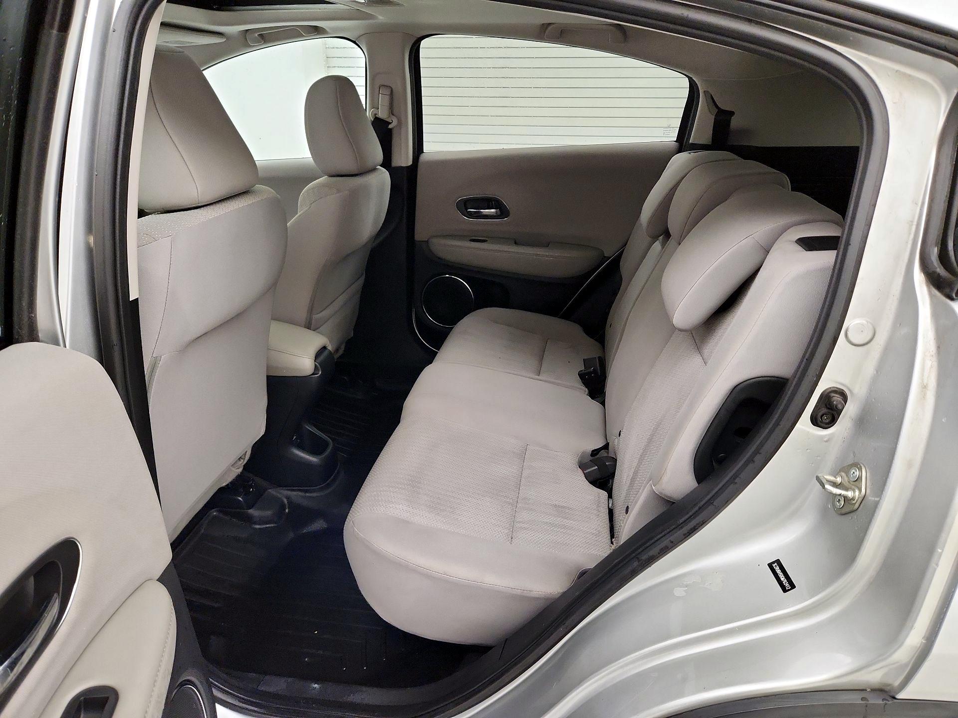 Thumbnail: 2016 Honda HR-V - 20
