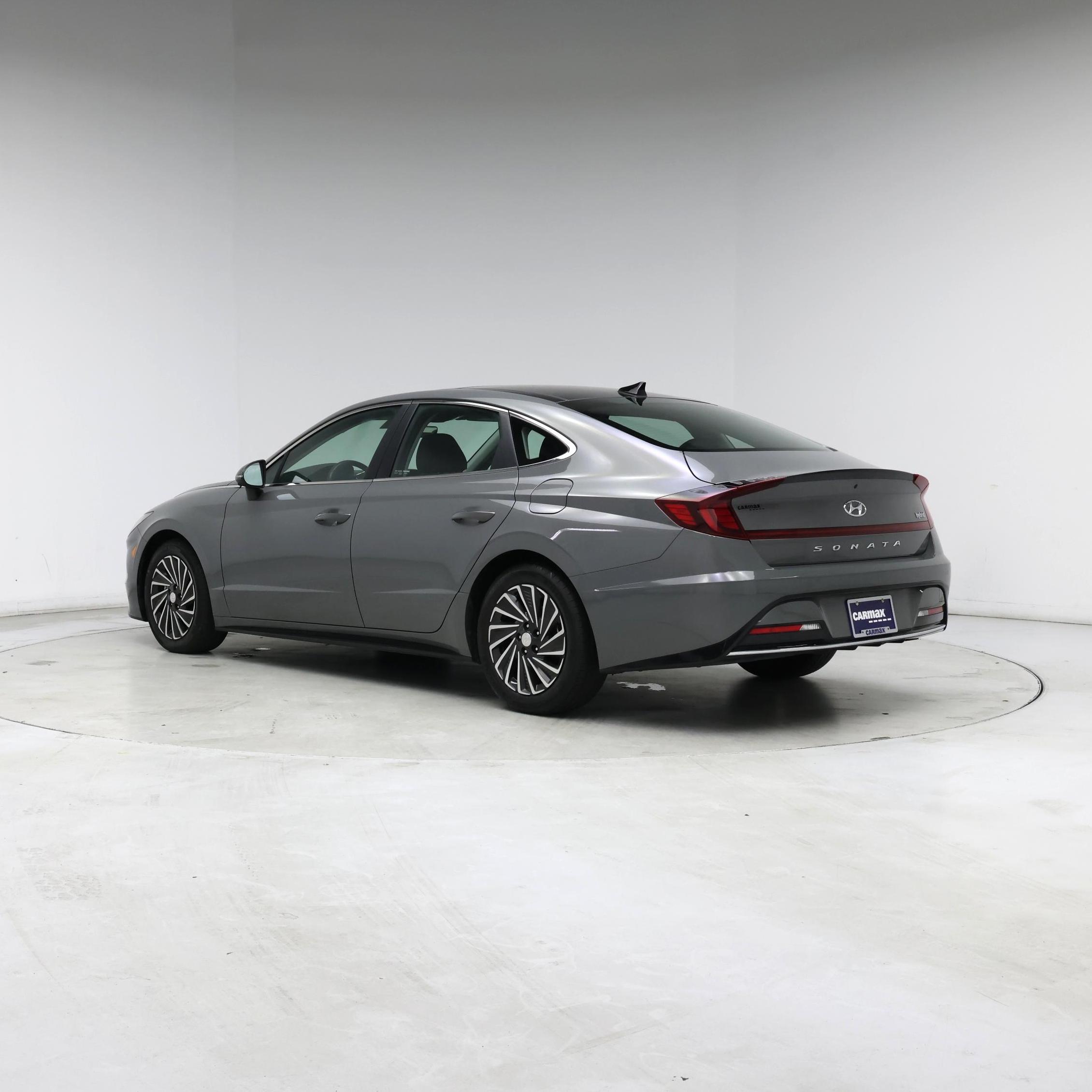Thumbnail: 2023 Hyundai Sonata - 2