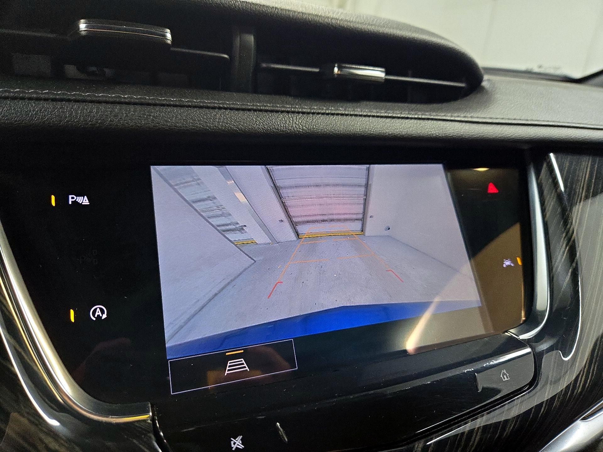Thumbnail: 2023 Cadillac XT6 - 15