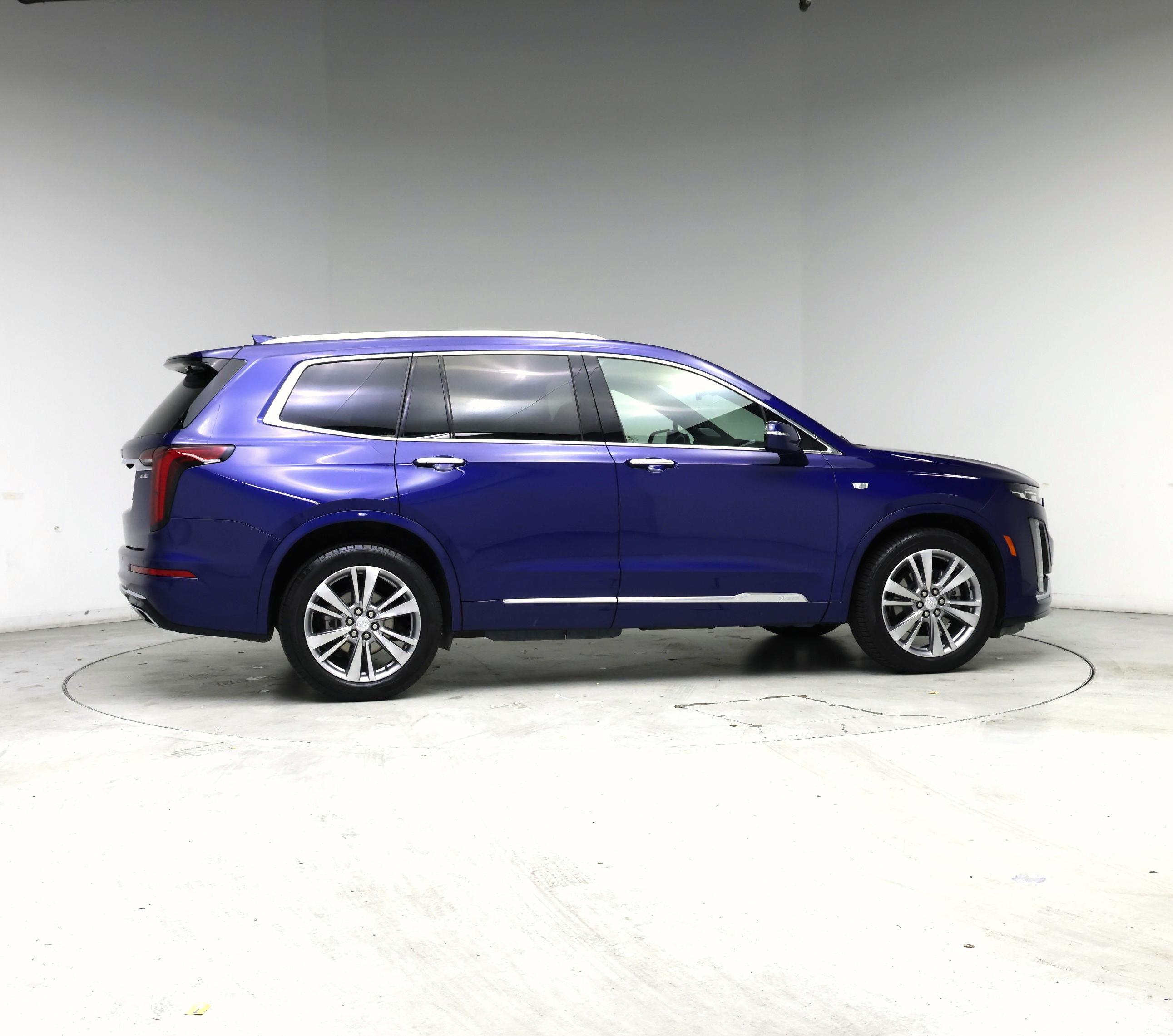 Thumbnail: 2023 Cadillac XT6 - 7
