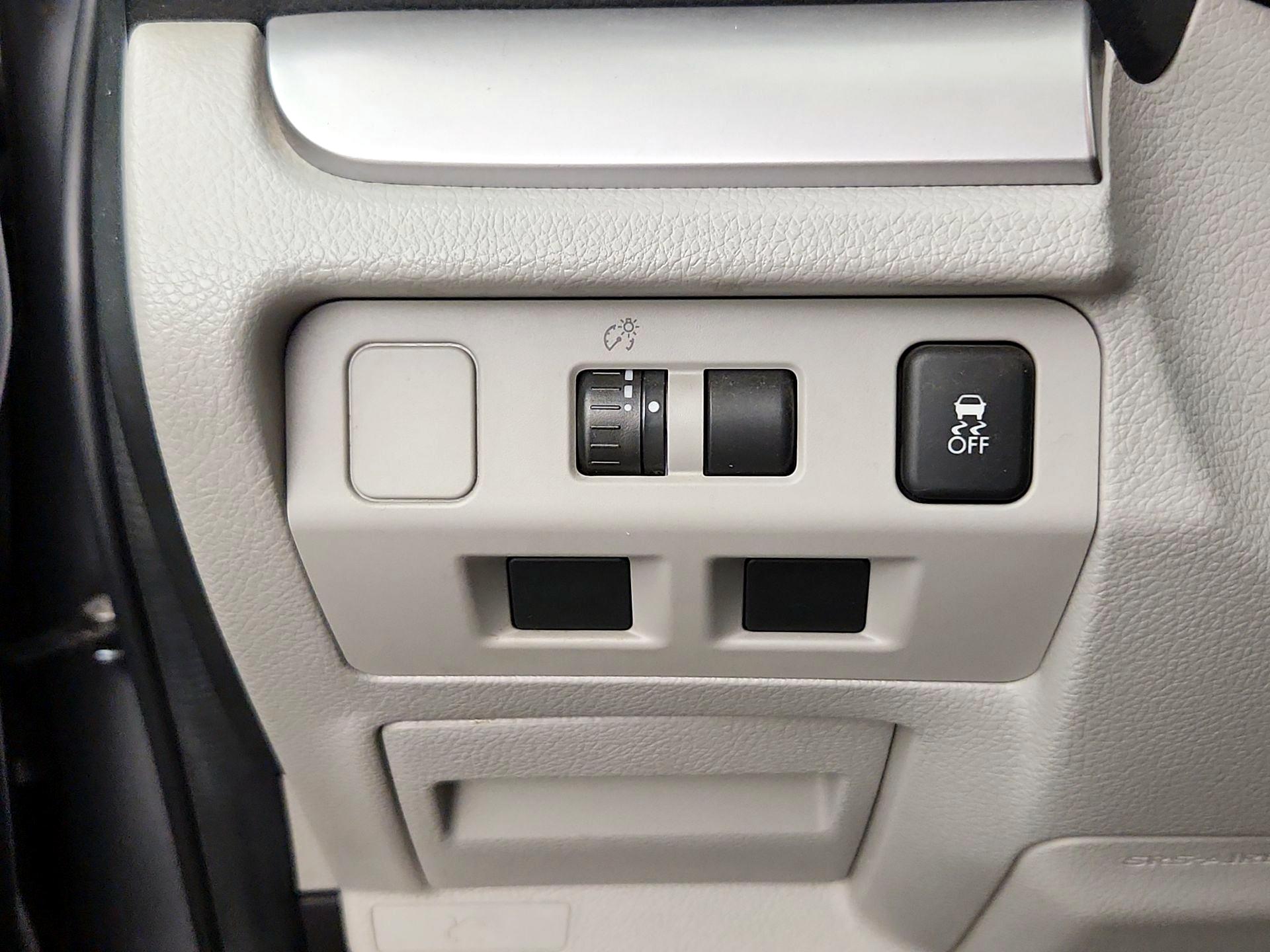 Thumbnail: 2015 Subaru Forester - 13