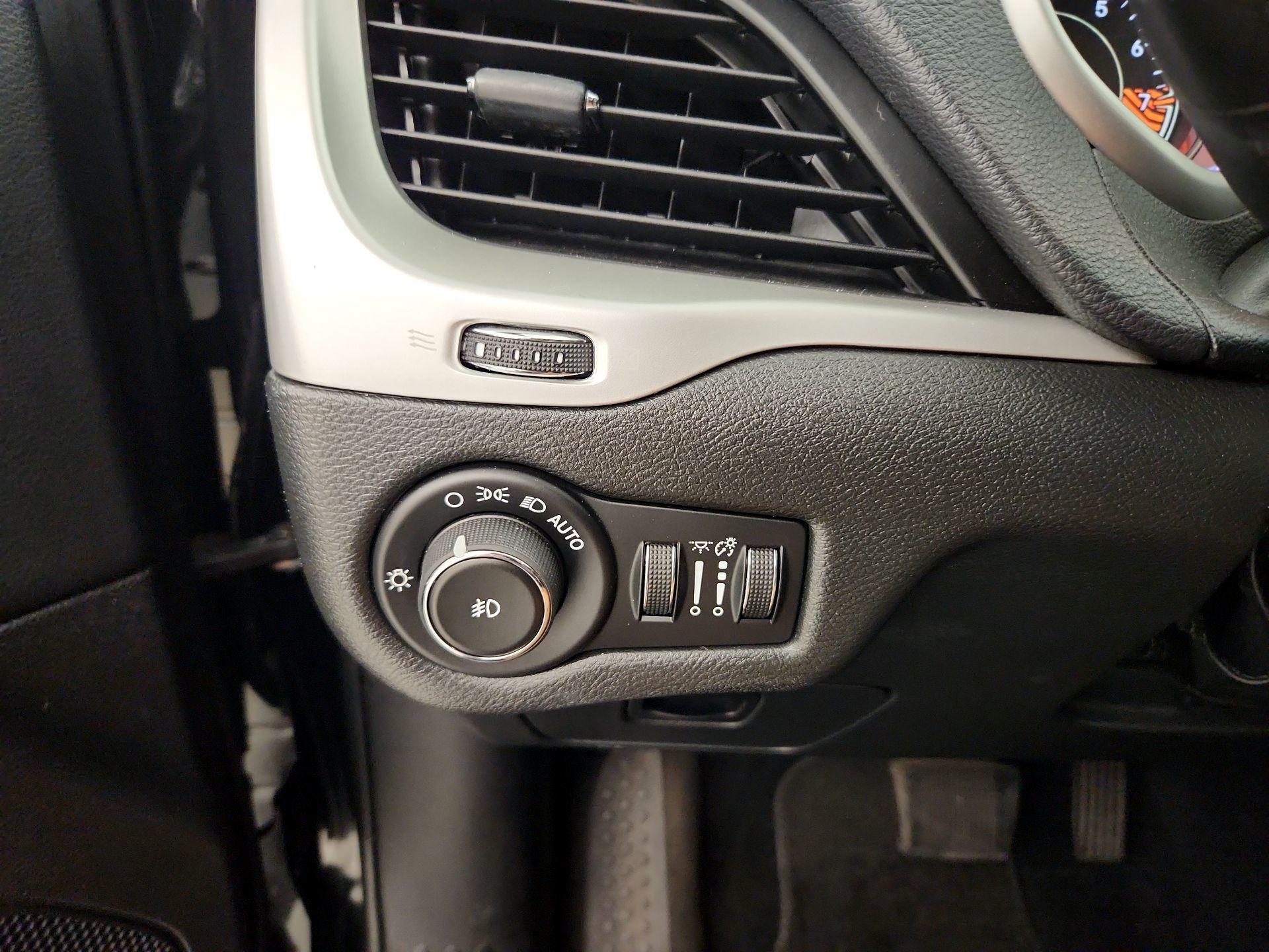 Thumbnail: 2014 Jeep Cherokee - 13