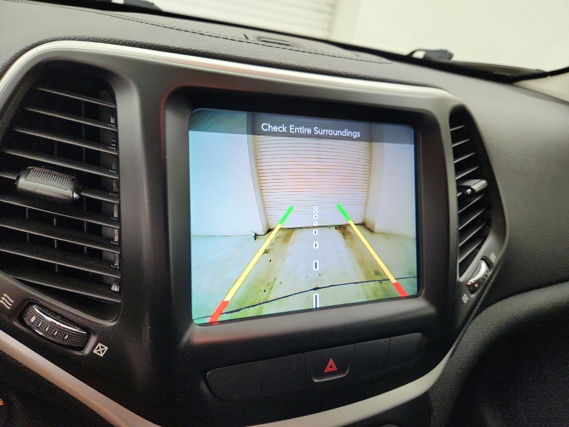 Thumbnail: 2014 Jeep Cherokee - 15