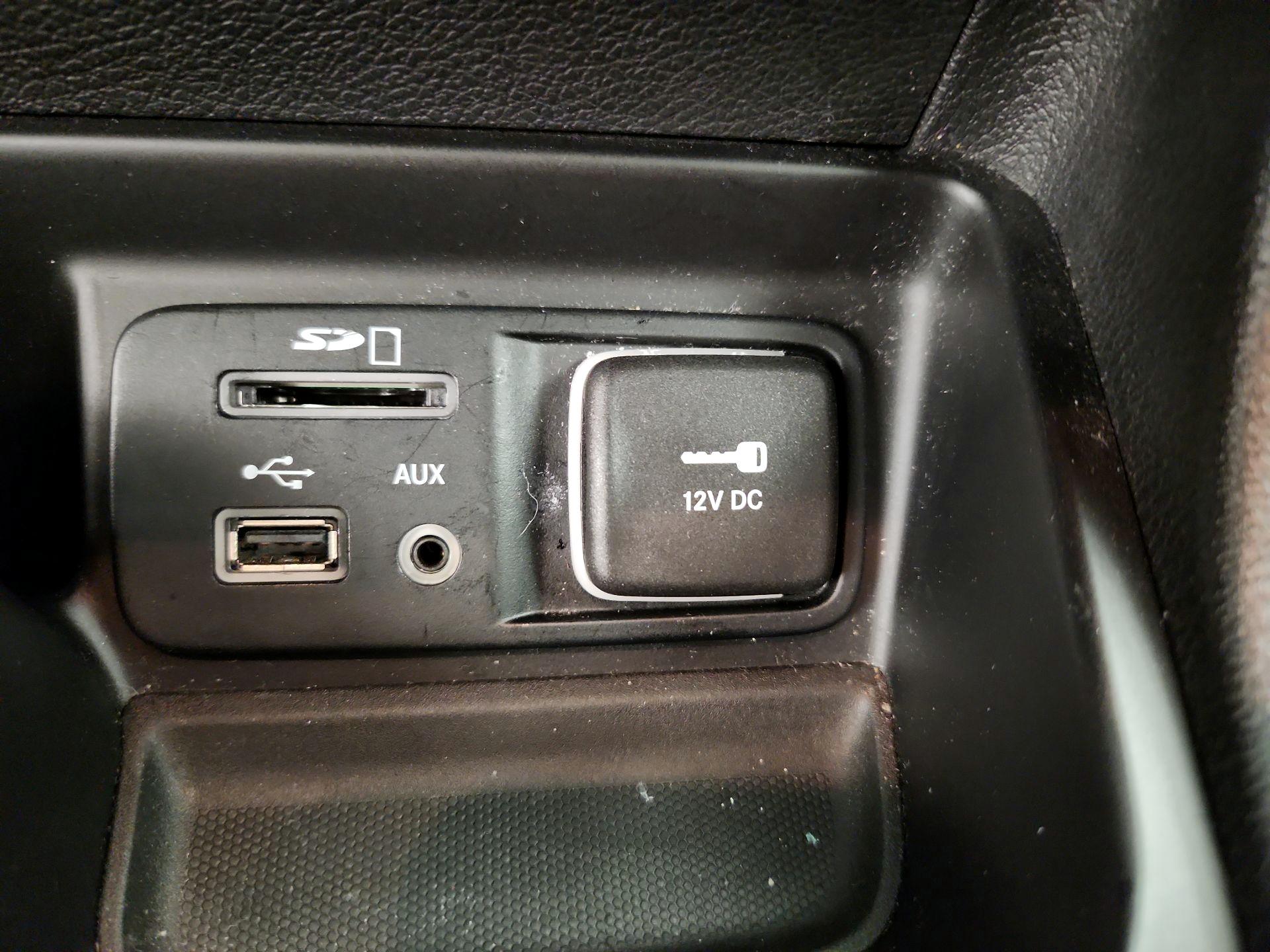 Thumbnail: 2014 Jeep Cherokee - 19