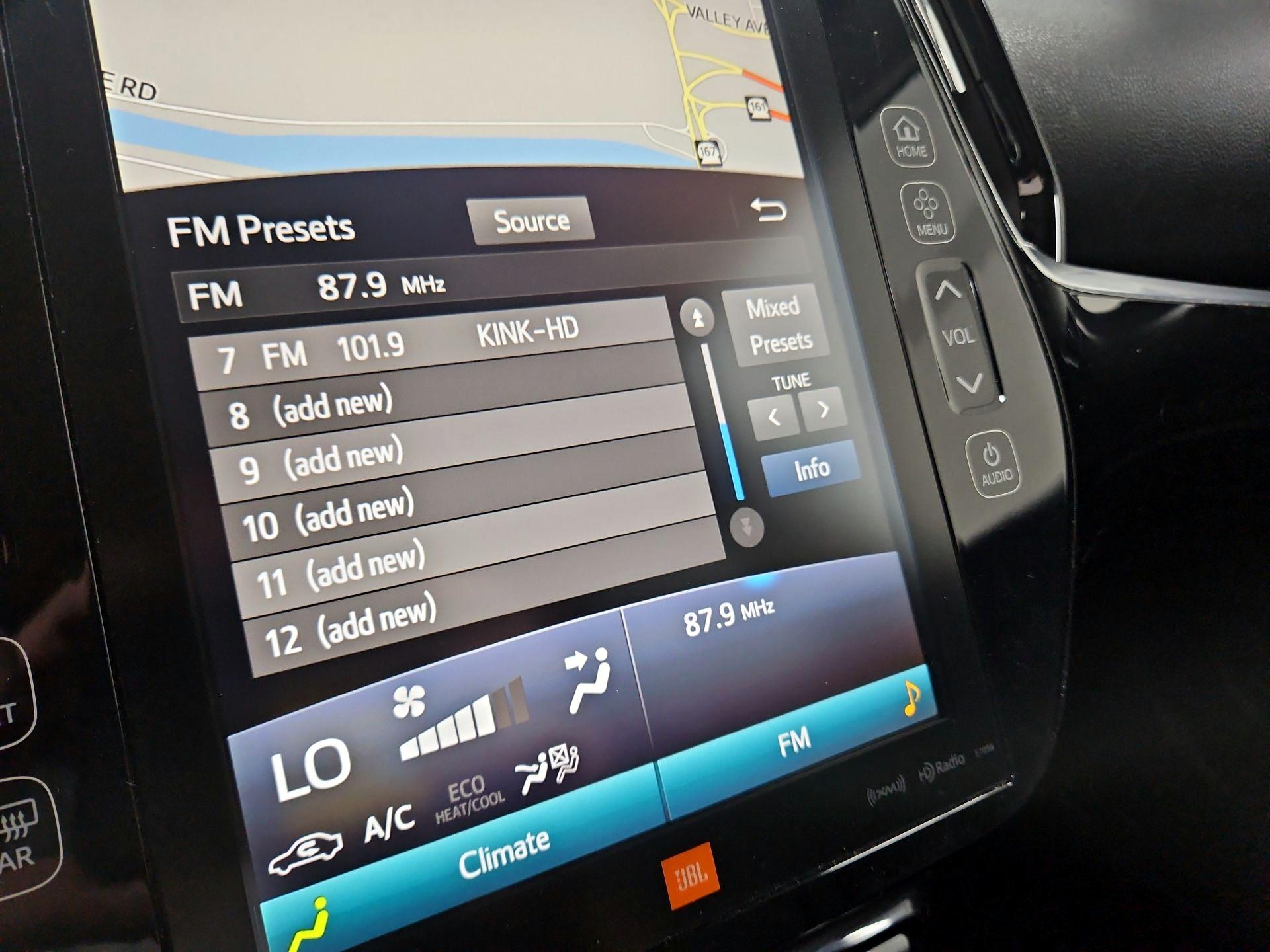 Thumbnail: 2019 Toyota Prius - 16
